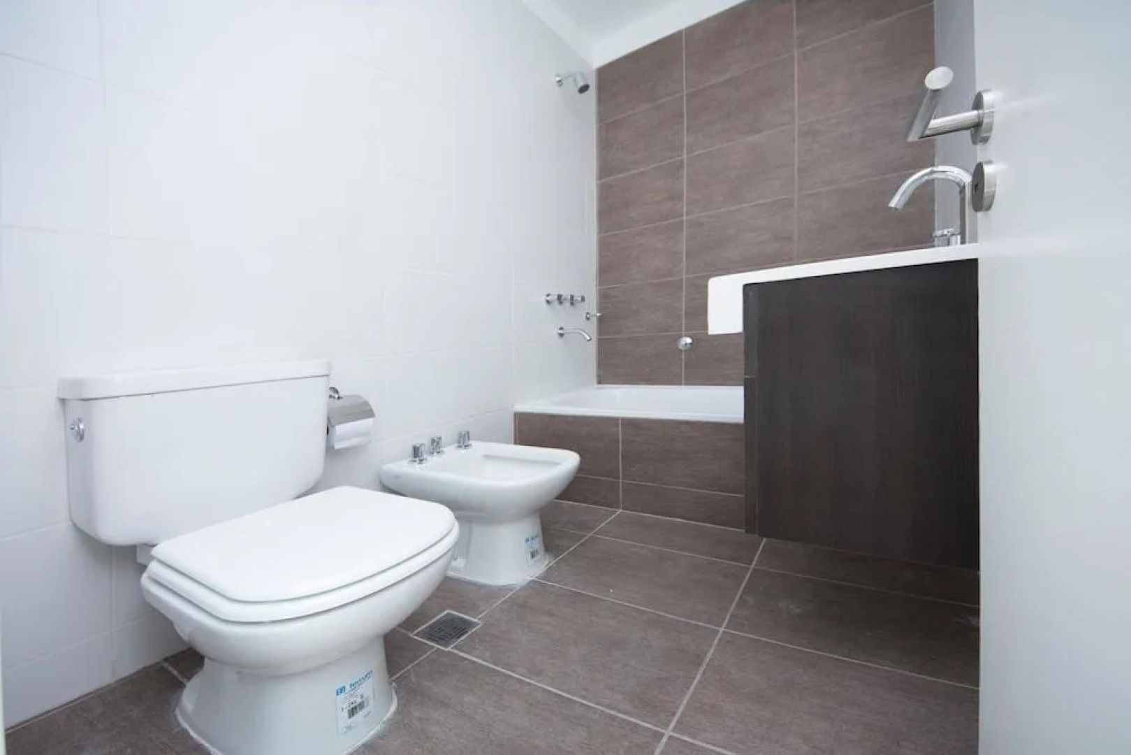 A7W Viamonte Apartment