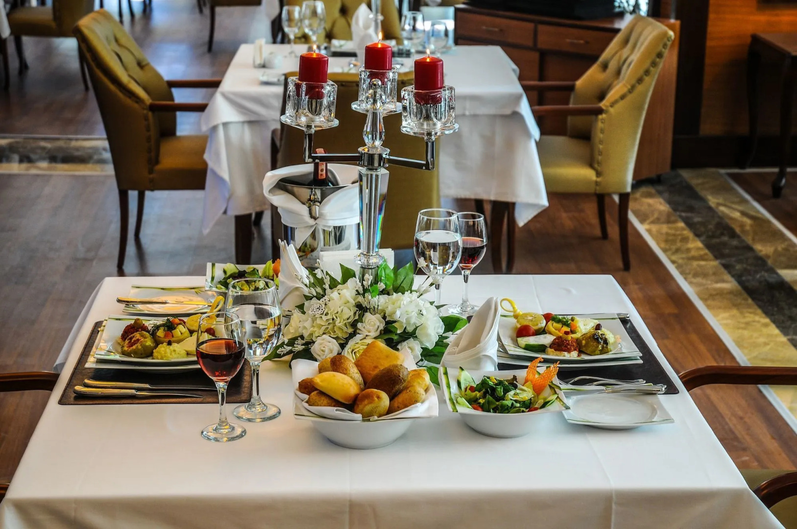 Paradise Island Hotel