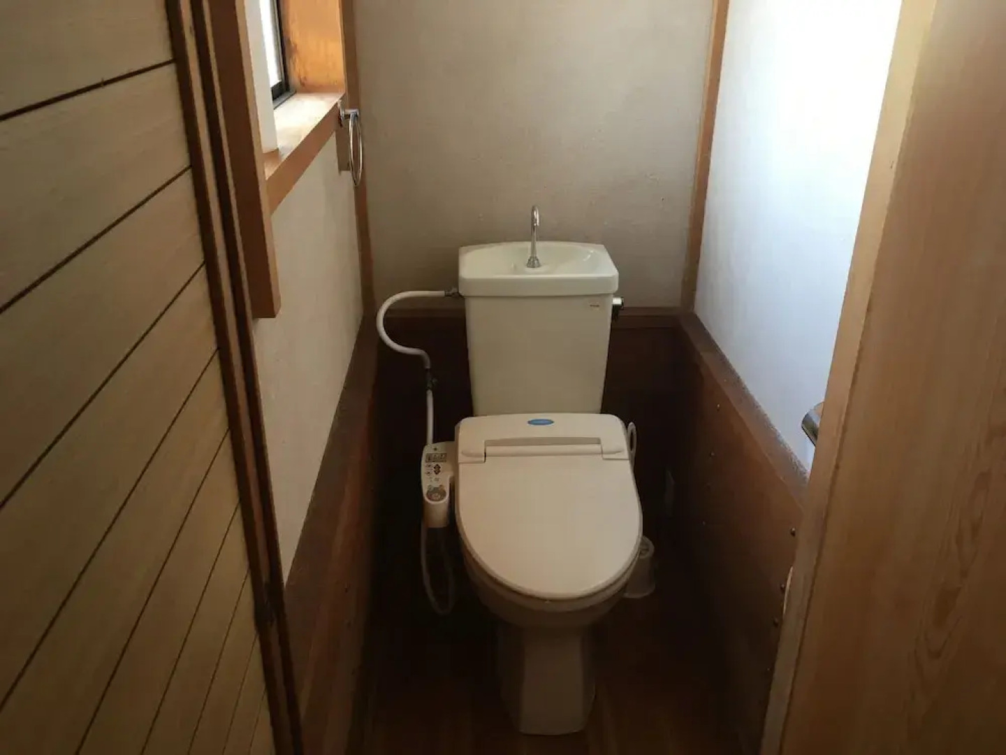 Heart Land Hills View of yacht harbor house