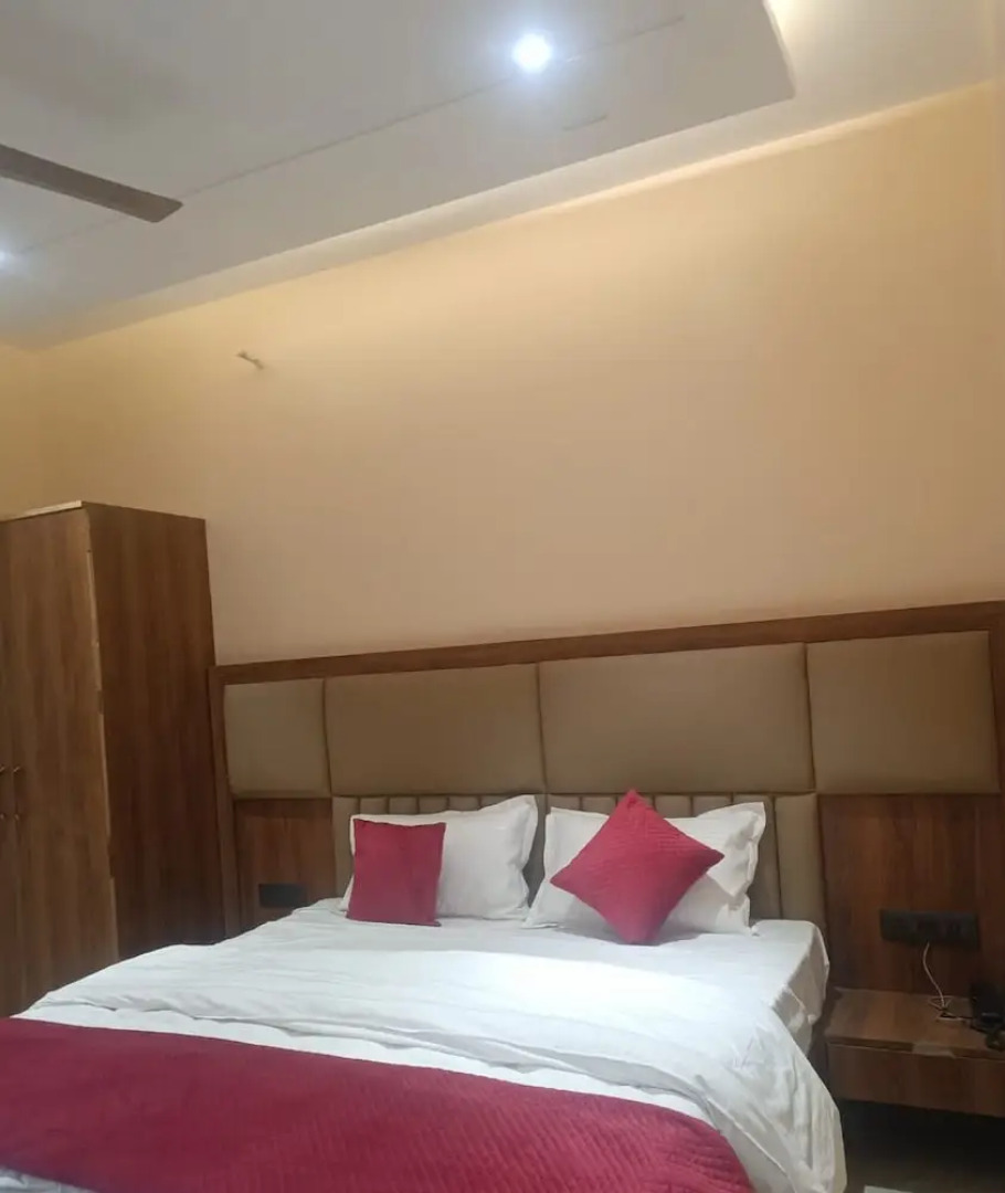 Mr Jaiswal Dharmshala