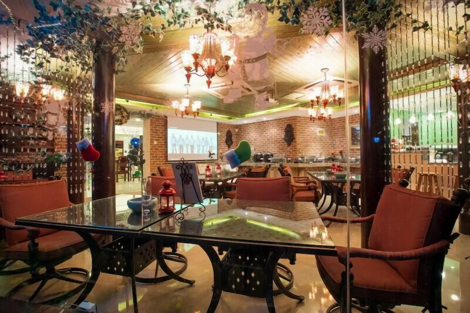 Yurong West Lake Cottage Resort Hotel