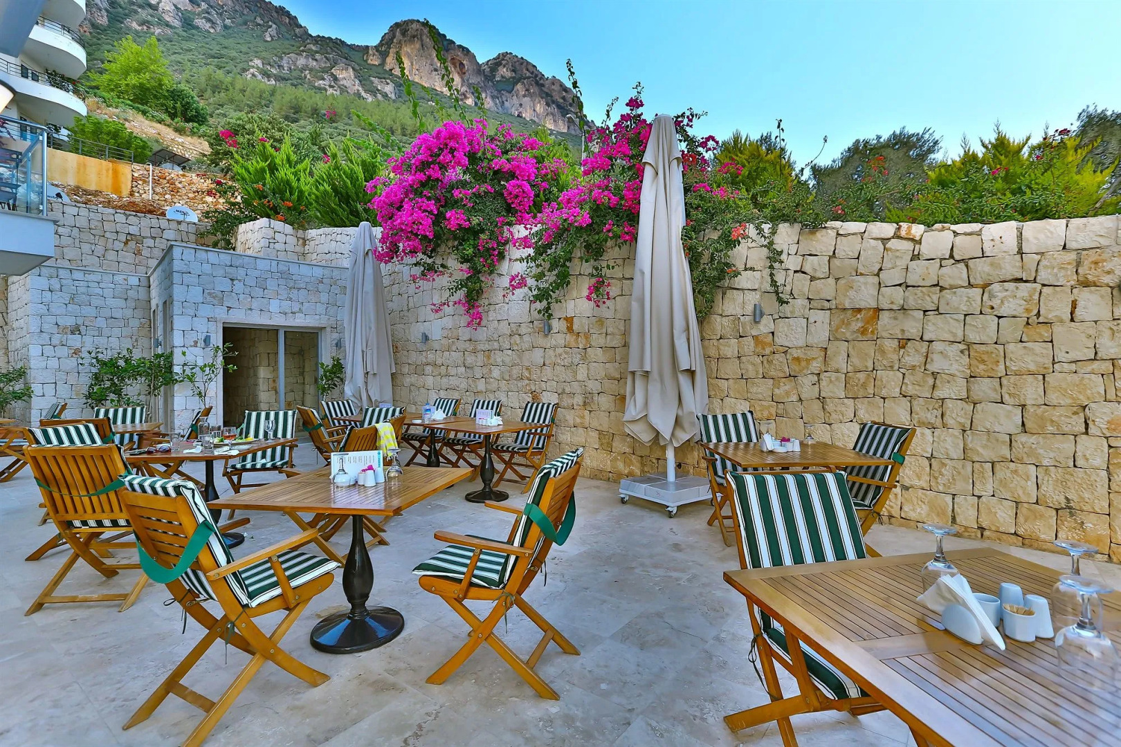 Saylam Suites