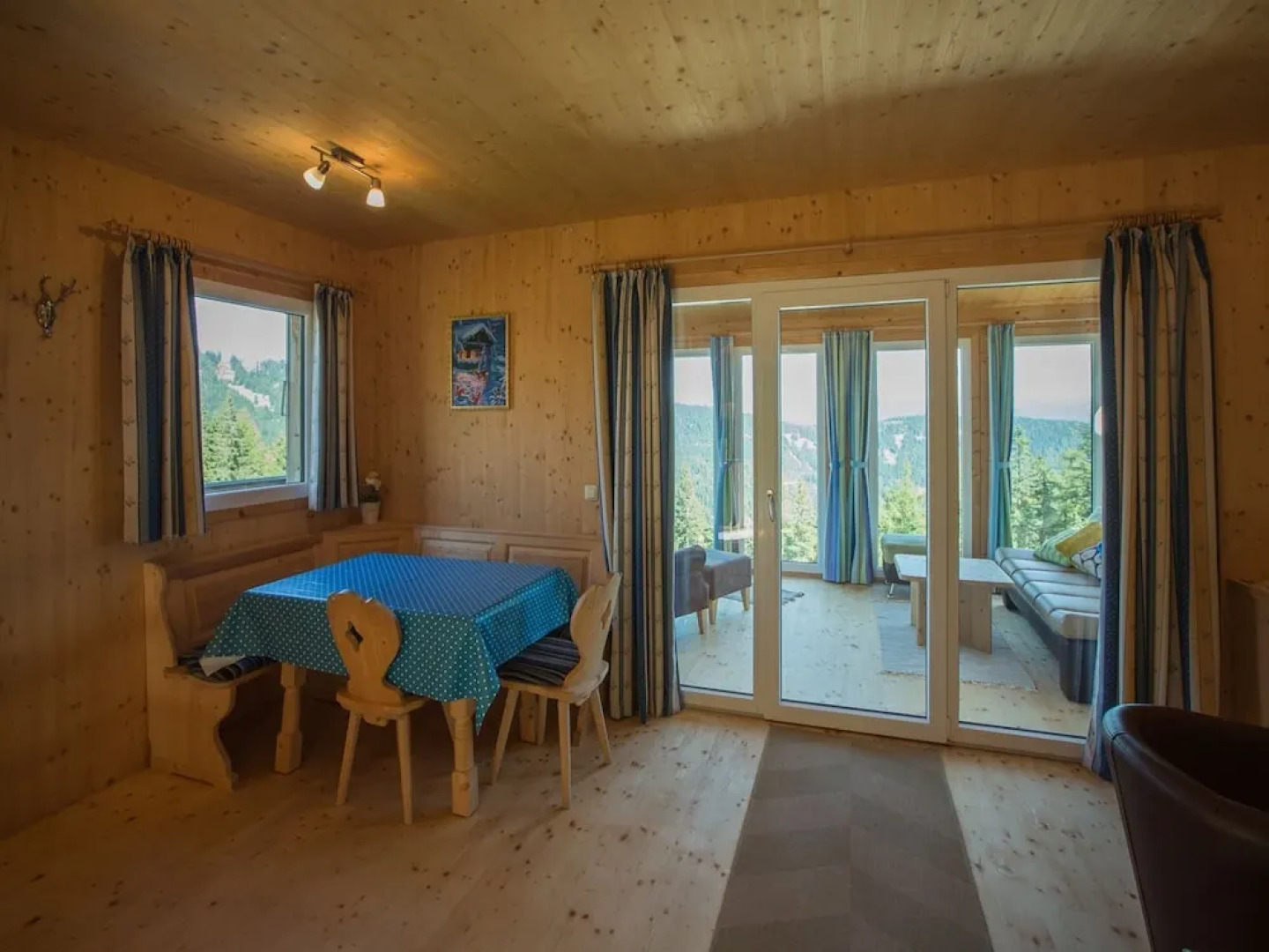 Wooden Chalet in Klippitztrl near Ski Area