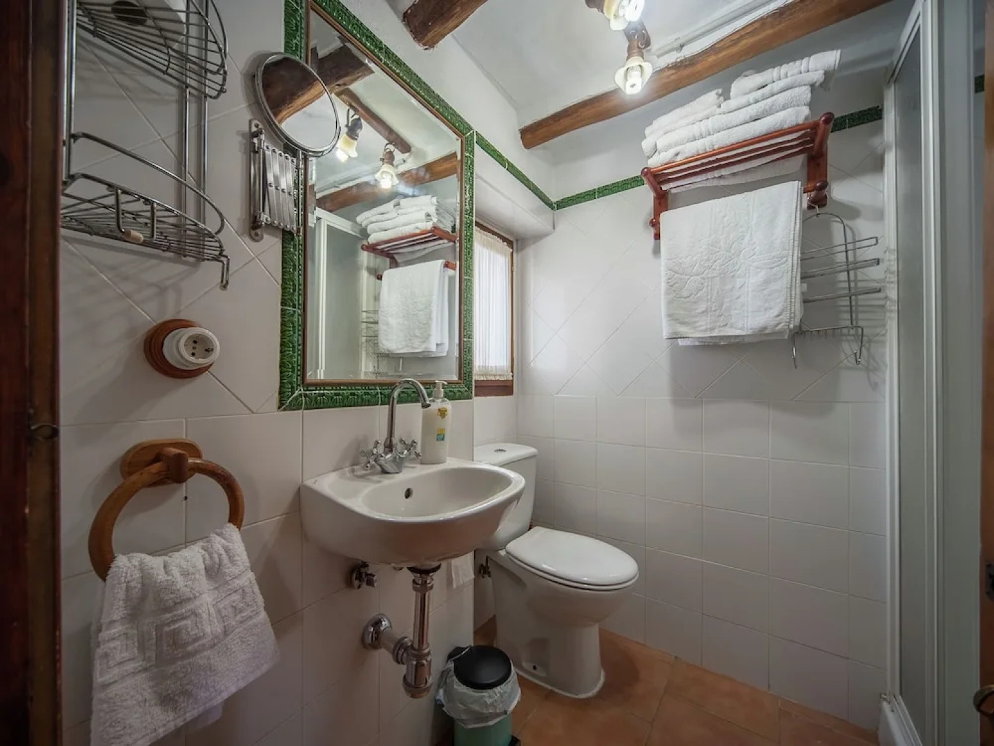 Rustic Cottage in El Padul With Swimming Pool