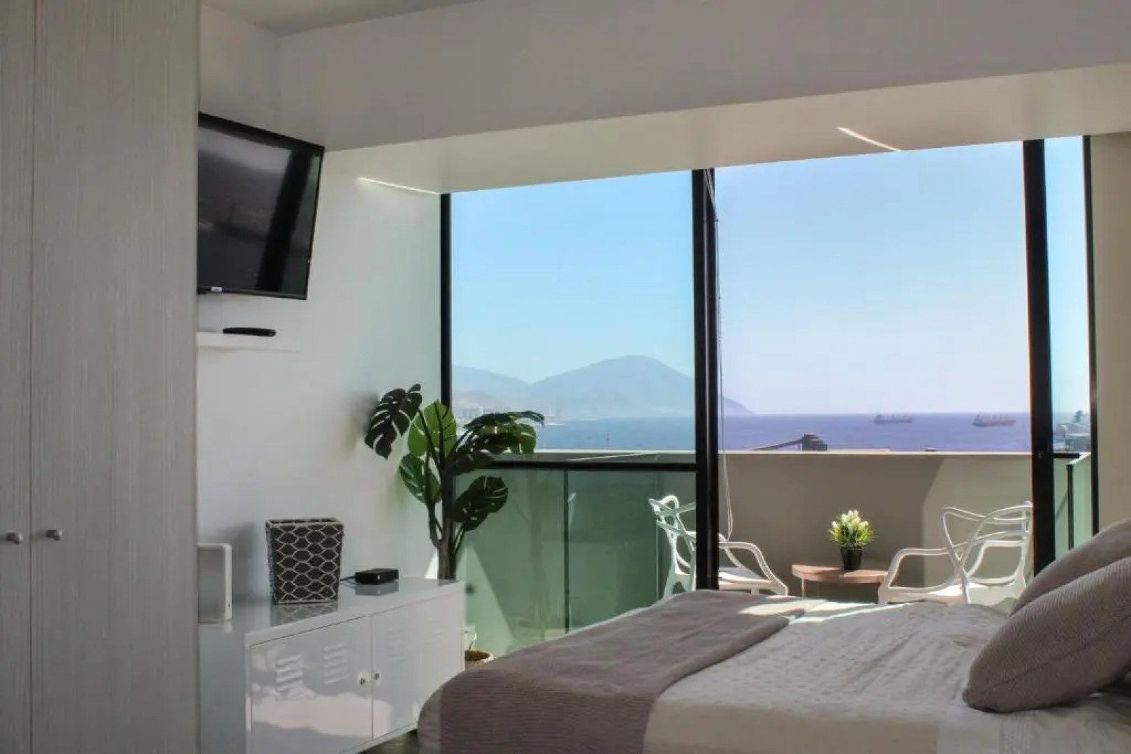 Vista al Mar Espectacular Depto Studio de Primer Nivel en la Mejor Ubicación de Antofagasta Servicio HOM