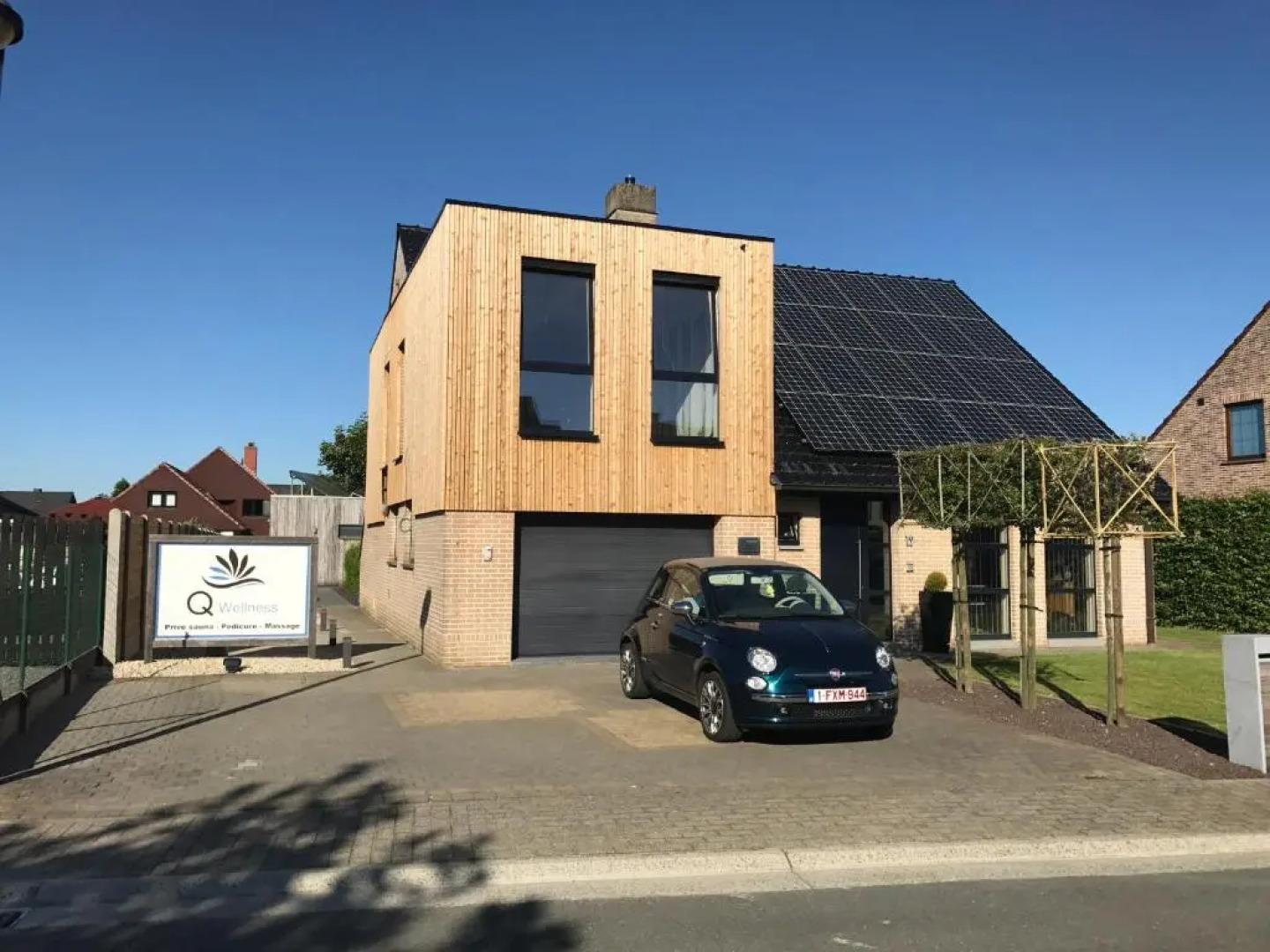 Q Studio (Adults Only)