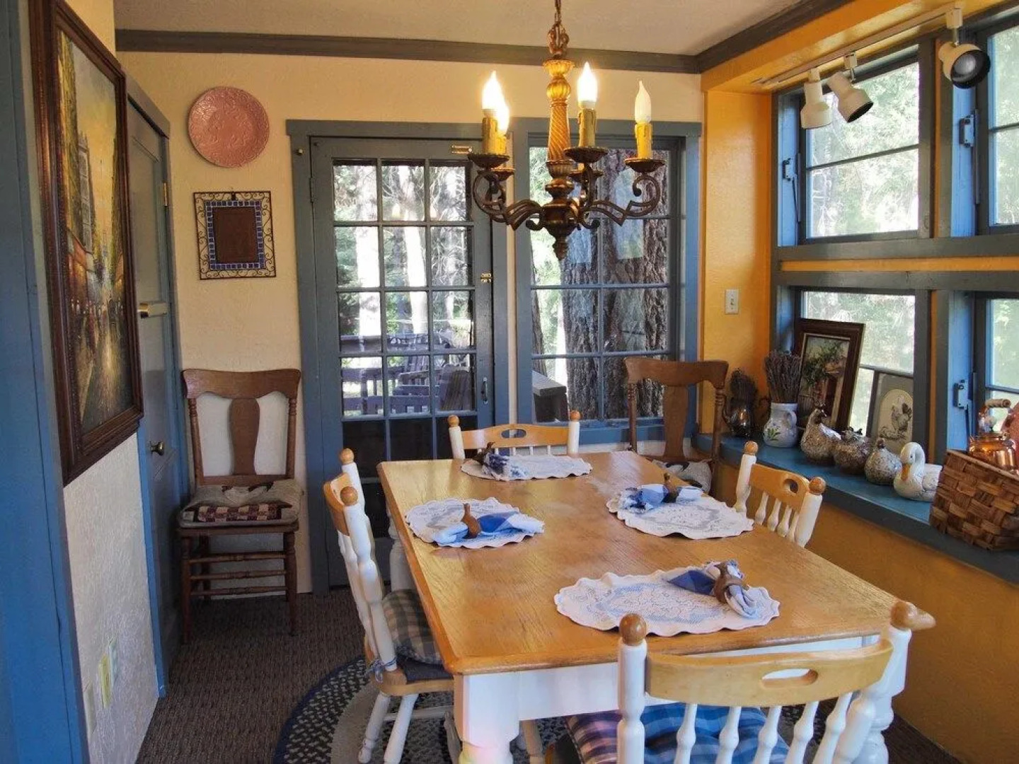 Strawberry Creek Inn Bed & Breakfast