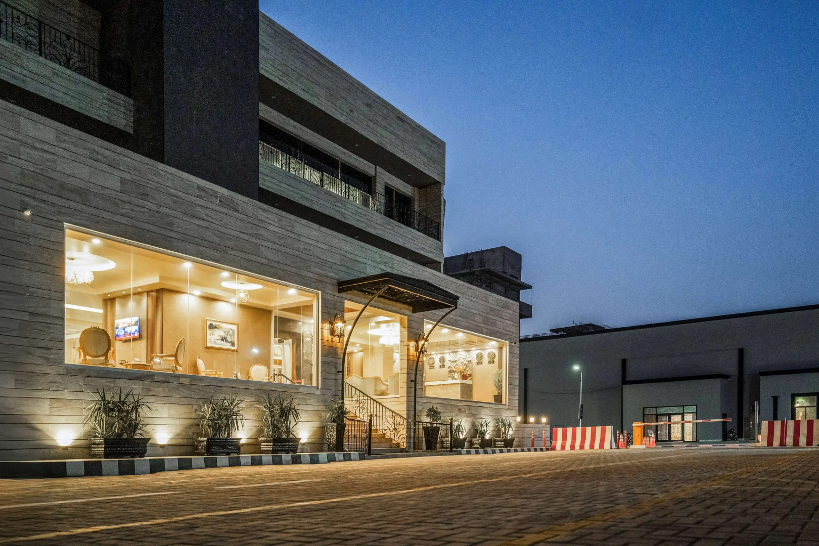 Oxygym Club Hotel & Suites