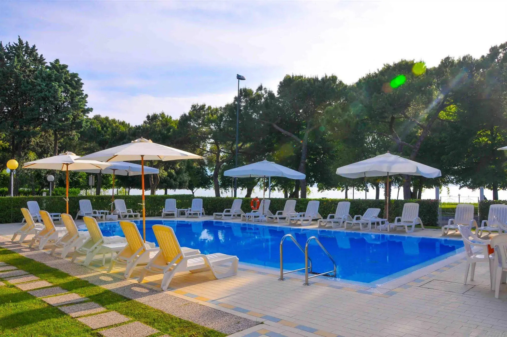 Hi Hotels Sirmione - Lakeview Pool