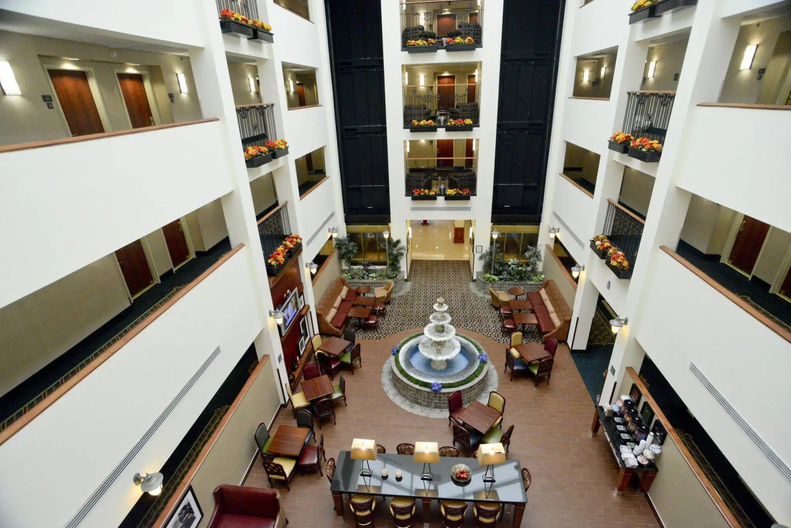 Hampton Inn & Suites Rockville Centre