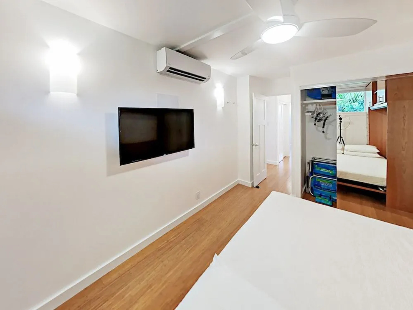 Top-Floor Unit Unit #302 - 2 Br Condo