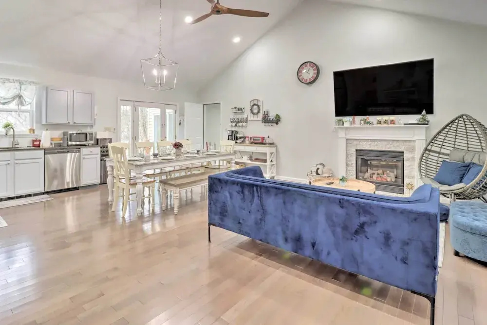 Gas Grill, Lake Access: Scenic Poconos Retreat!