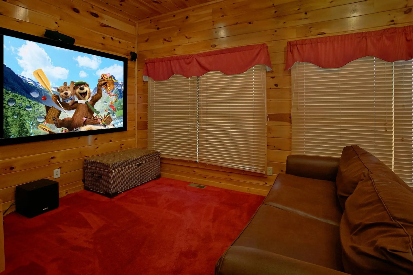 A Mountain View Theater Lodge Holiday home