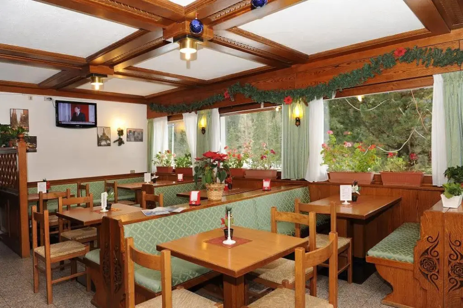 Hotel Bucaneve