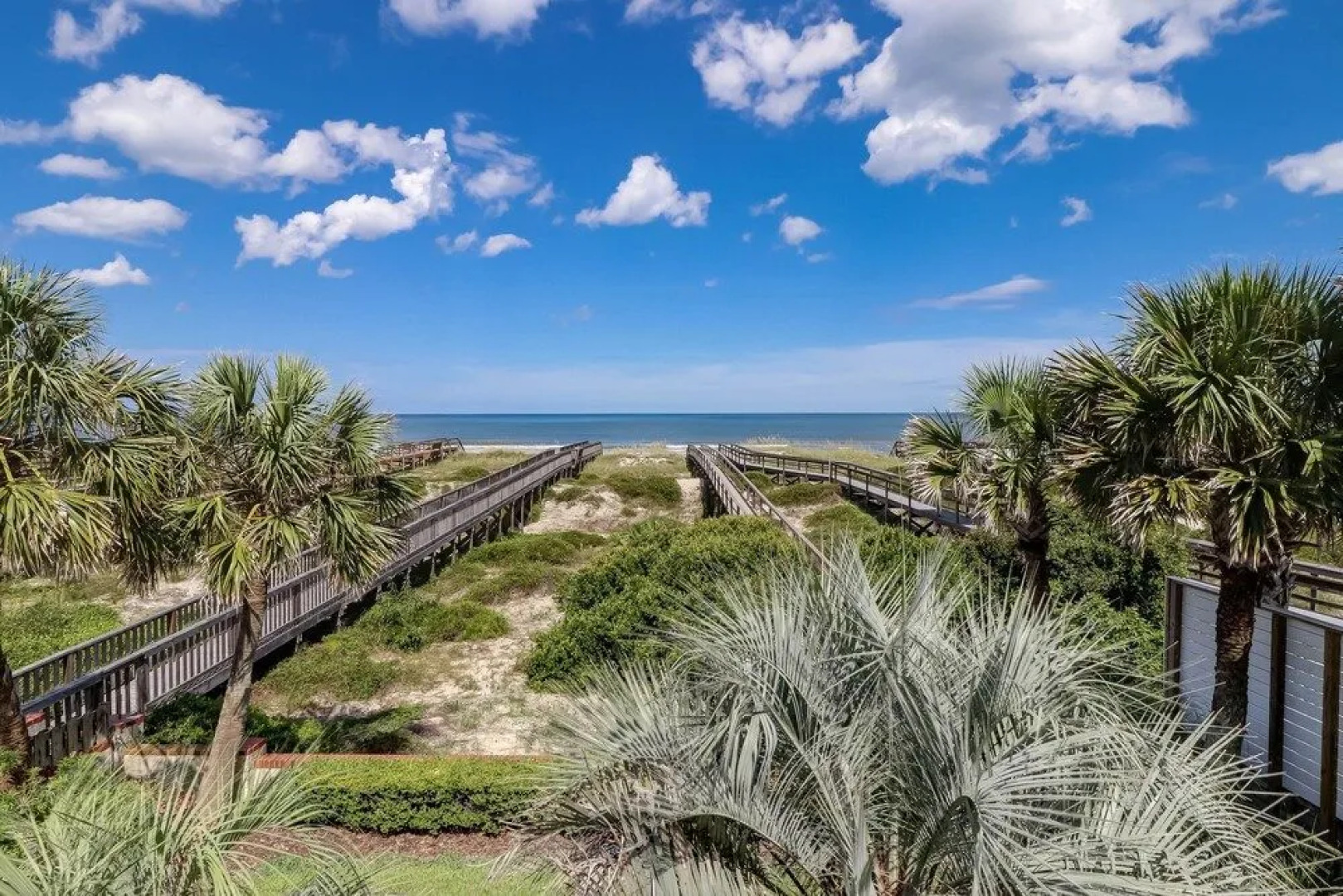 Dog Friendly Oceanfront Beach House by RedAwning