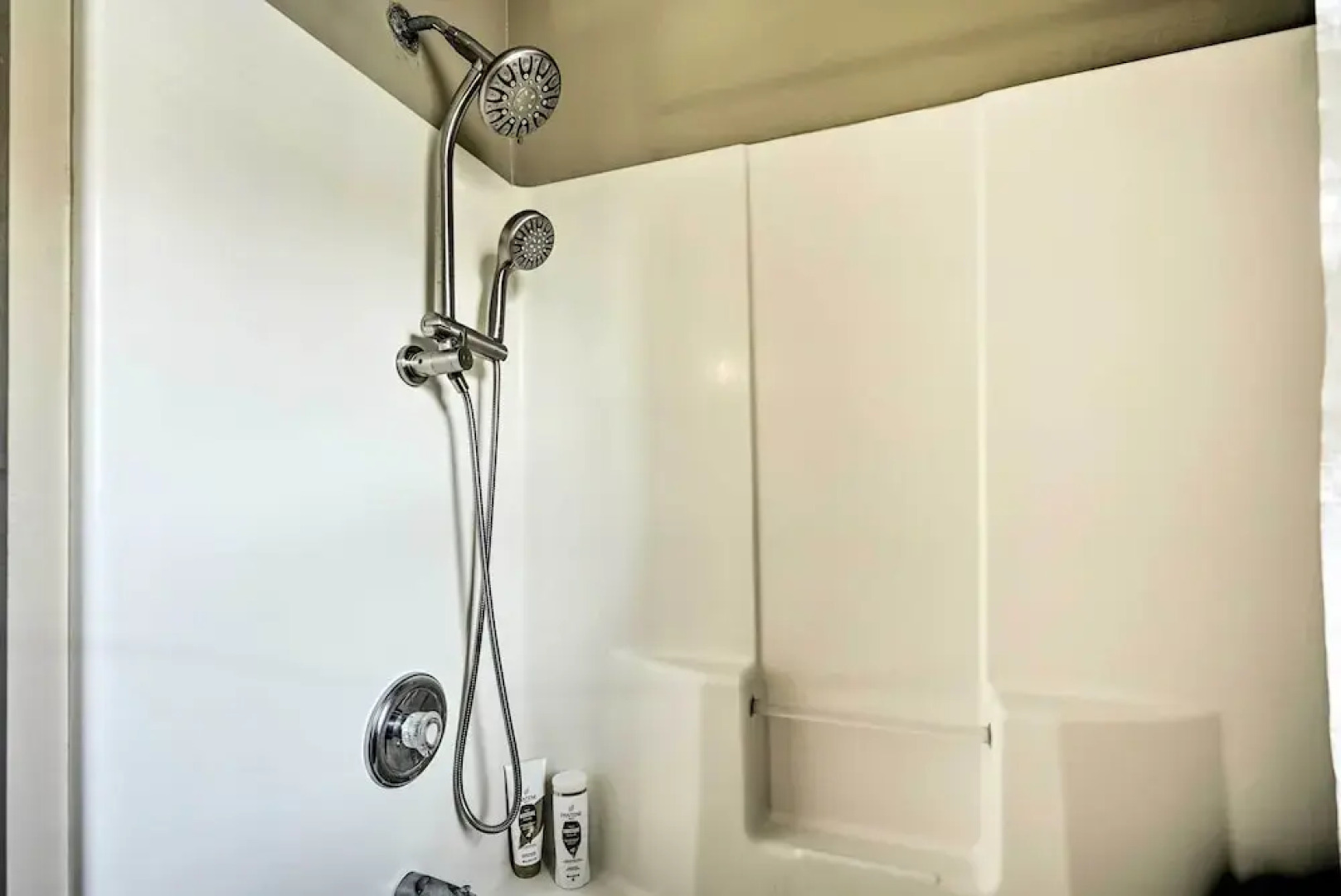 1 Mi to Beach & Casinos: Home in Atlantic City!