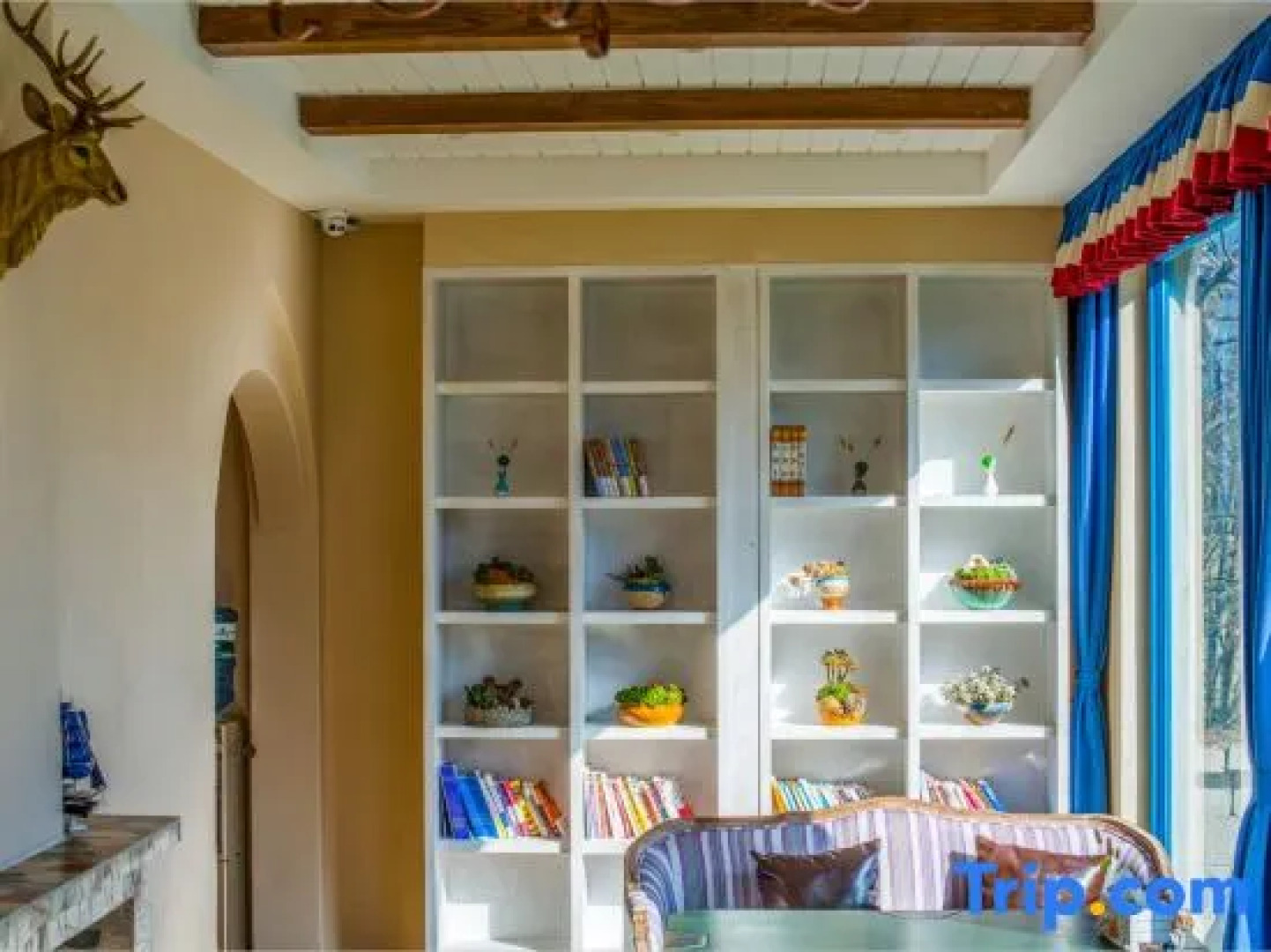 Haishu Boutique Holiday Lake View Inn