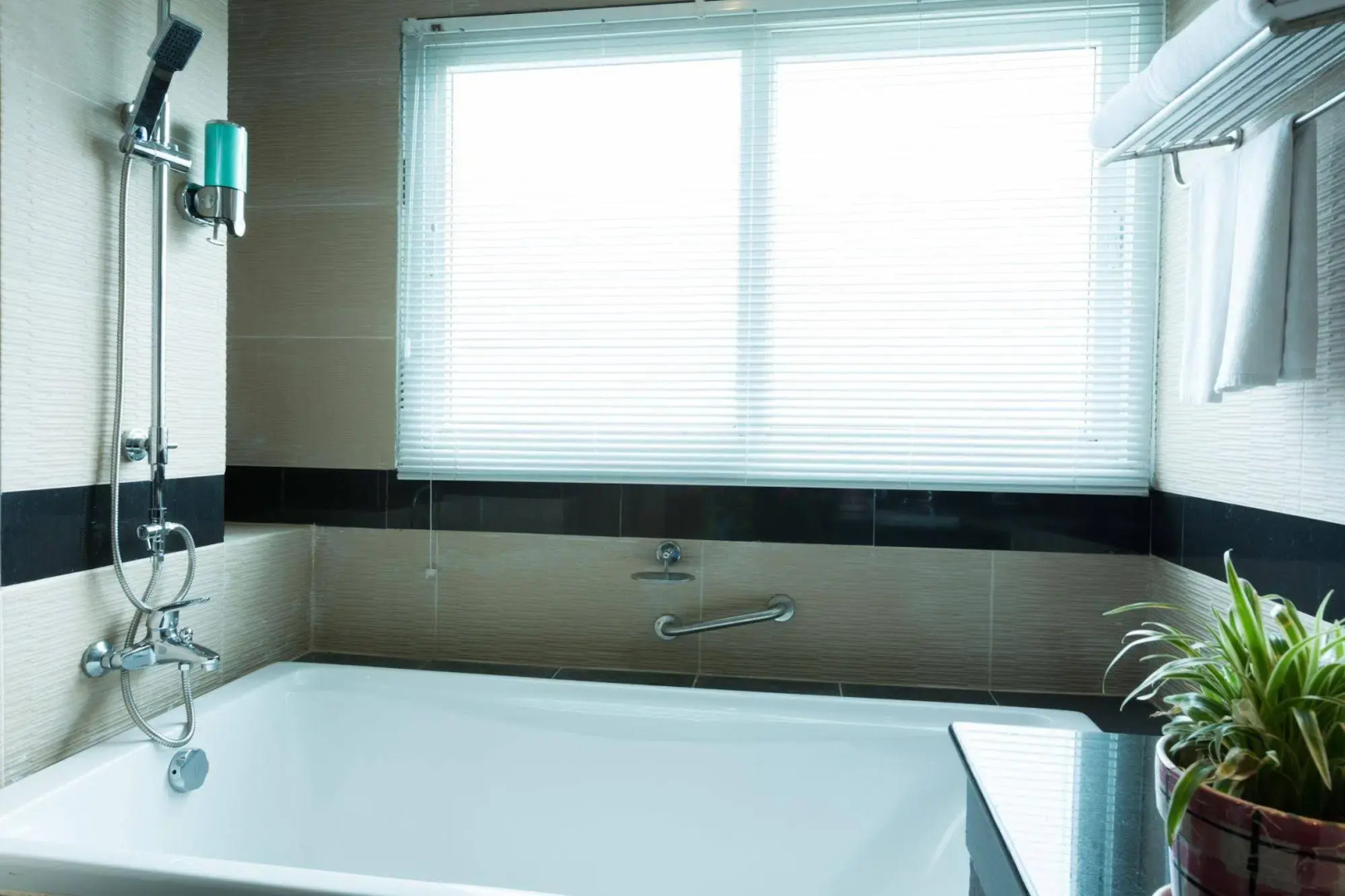 Royal Phala Cliff Beach Resort and Spa