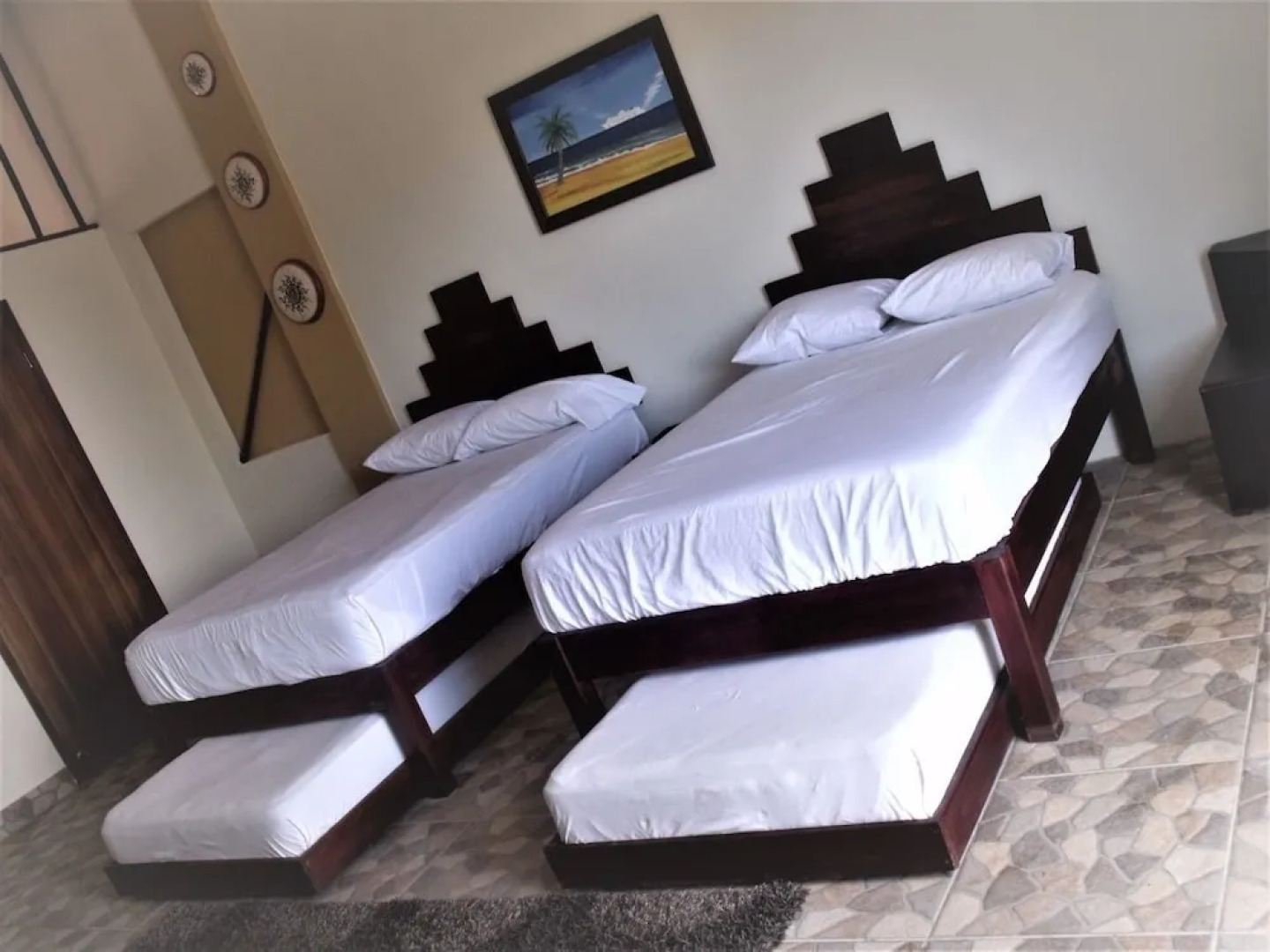 Maha Sand Suites Hostel & Hotel