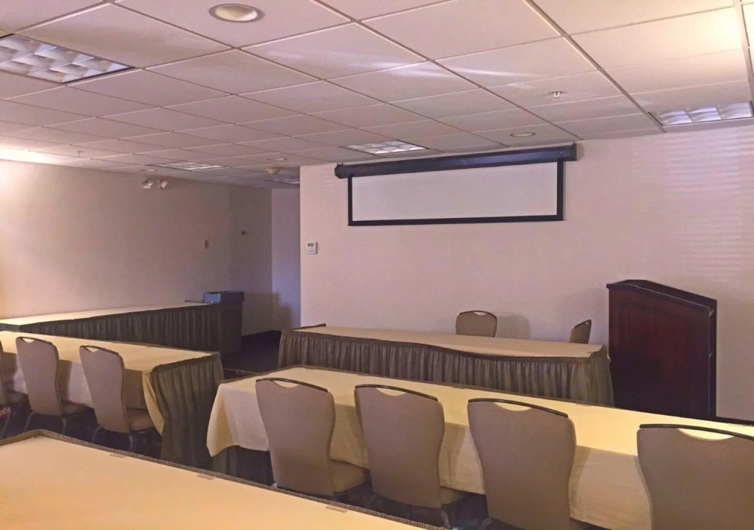 Holiday Inn Express Hotel & Suites Danbury - I-84 by IHG