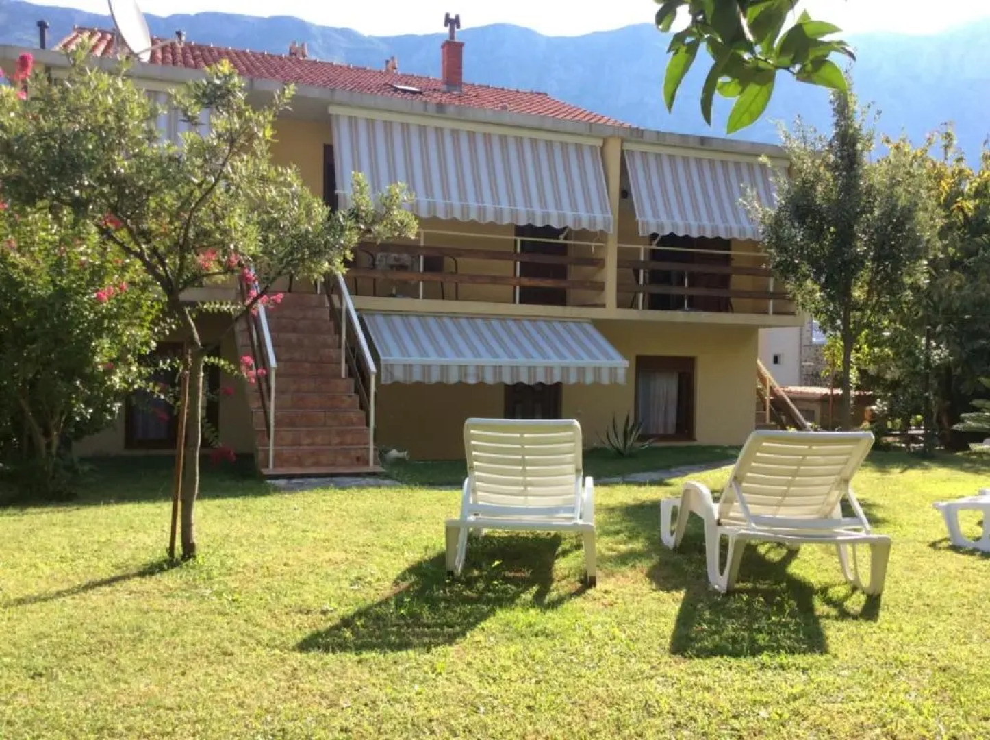 Mediterranean Holiday House & Apartments