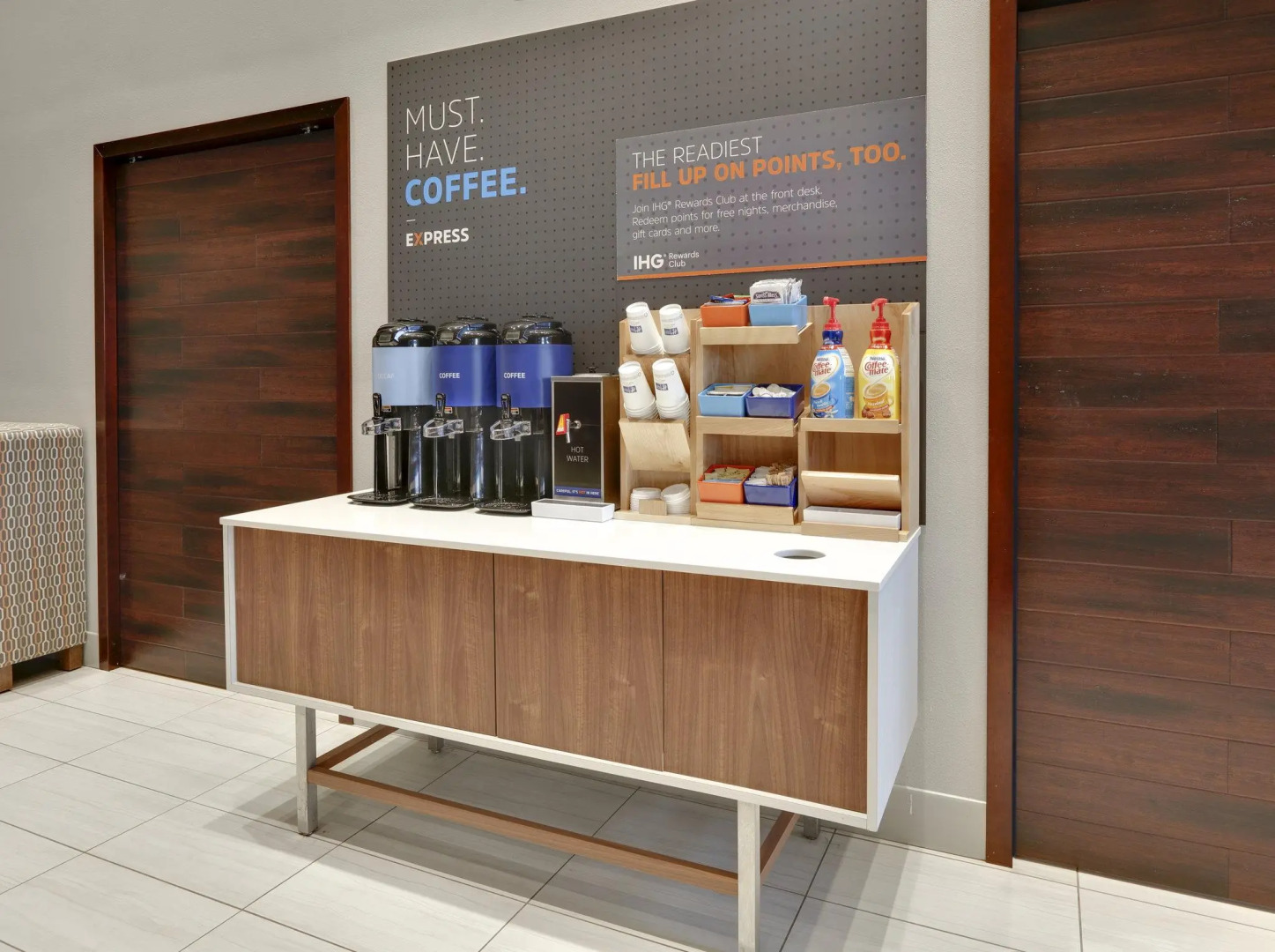 Holiday Inn Express & Suites Irving Conv Ctr - Las Colinas by IHG