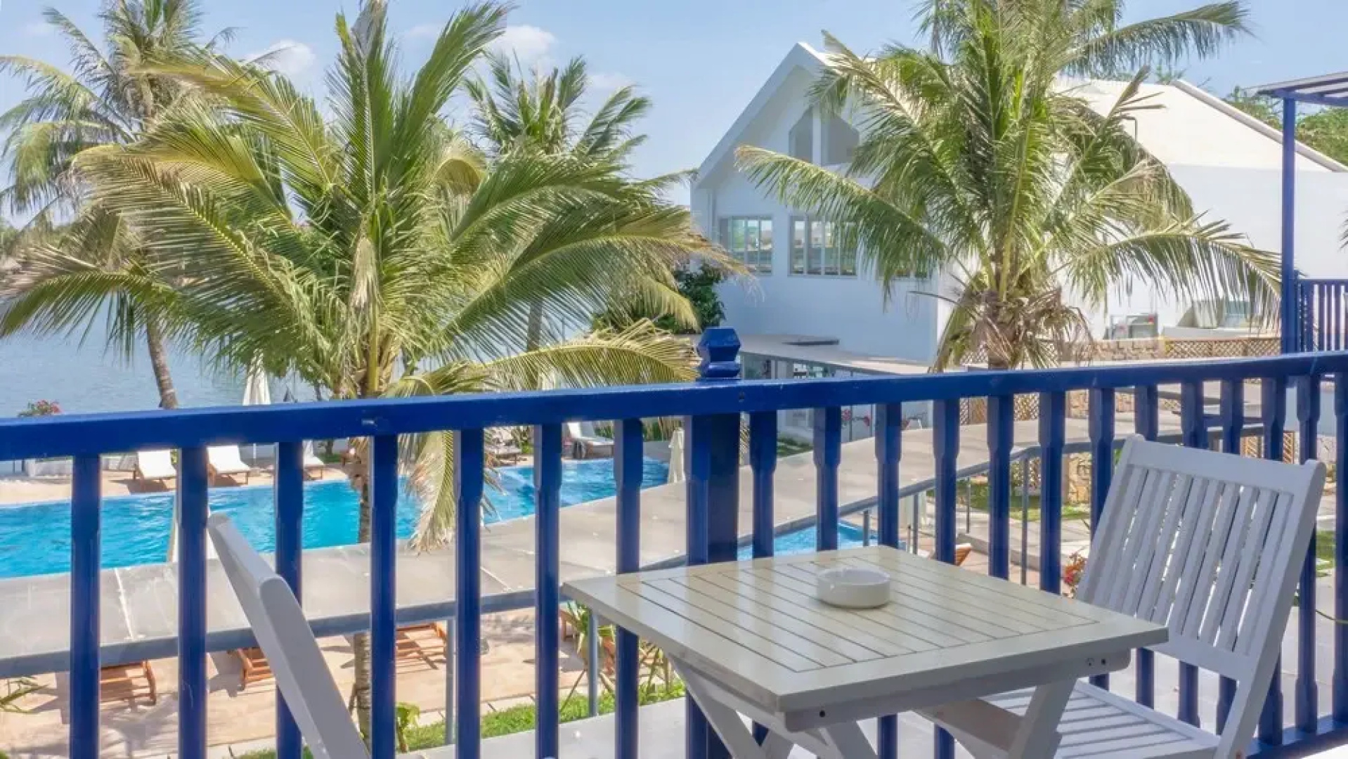 The B Resort