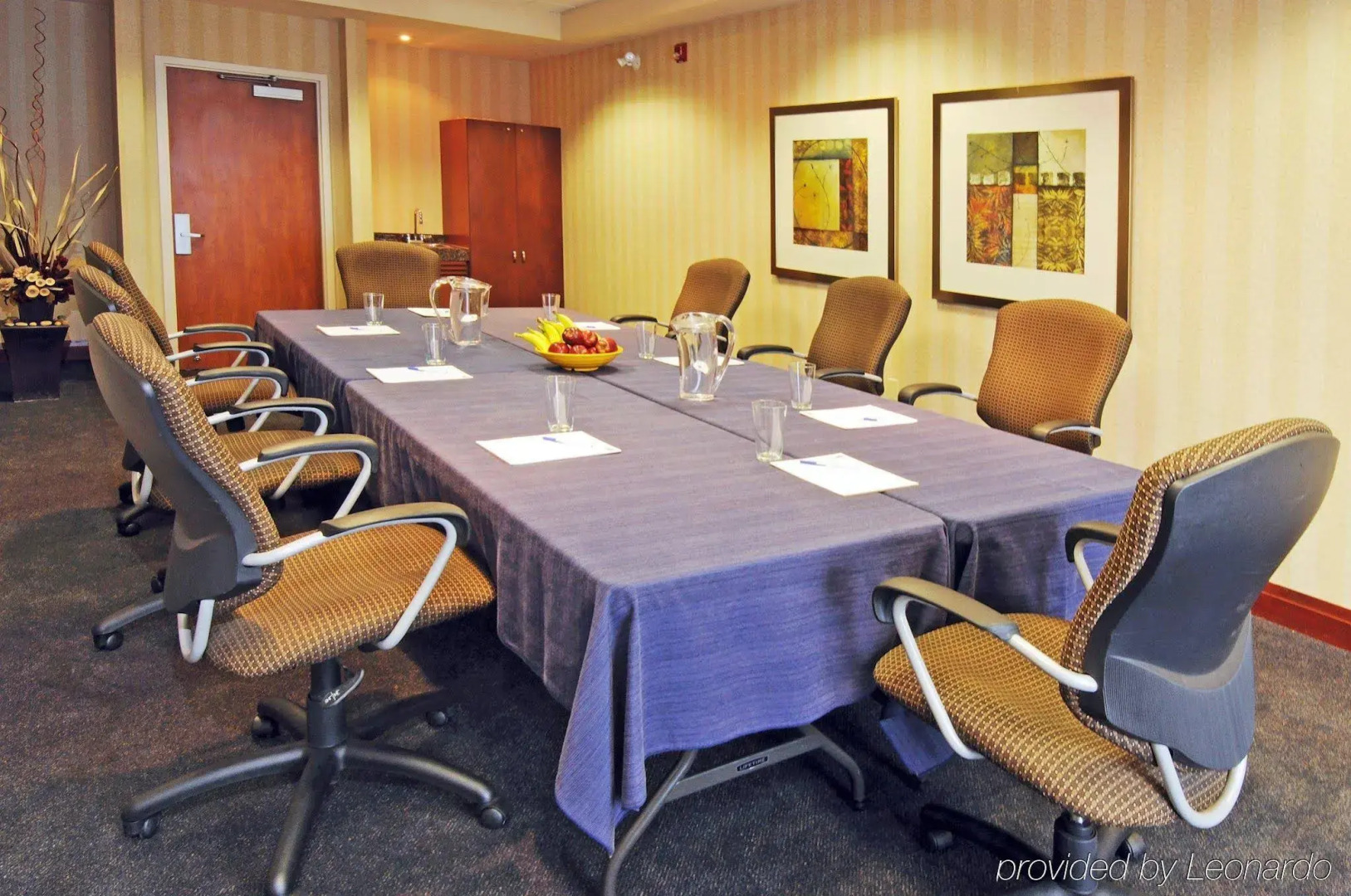 Holiday Inn Express & Suites Brampton by IHG