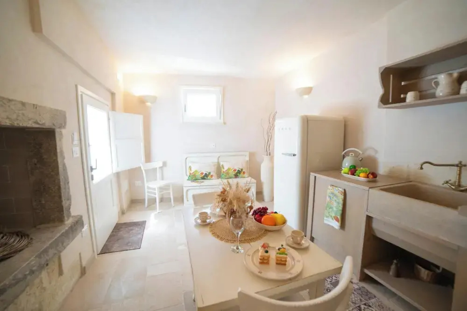 Trullo Meraviglia With Garden And Pool