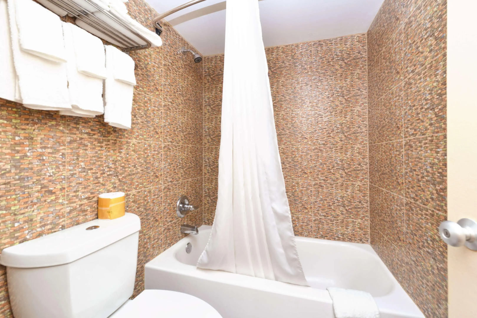 Americas Best Value Inn Smithtown Long Island