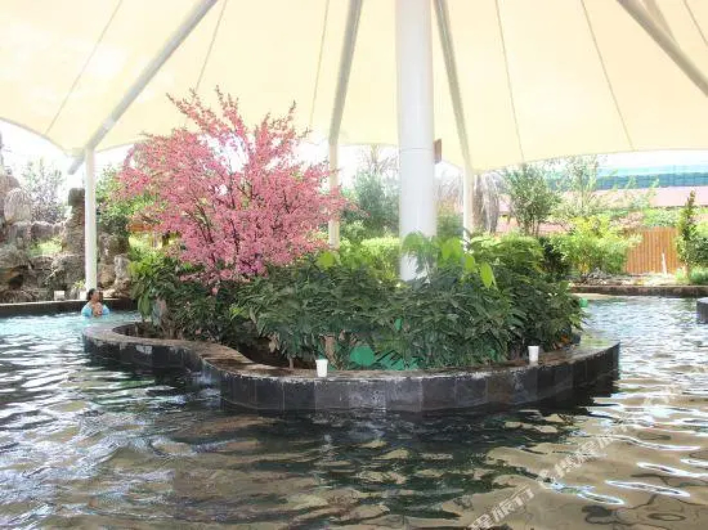 Fontaine Blanche Hotel