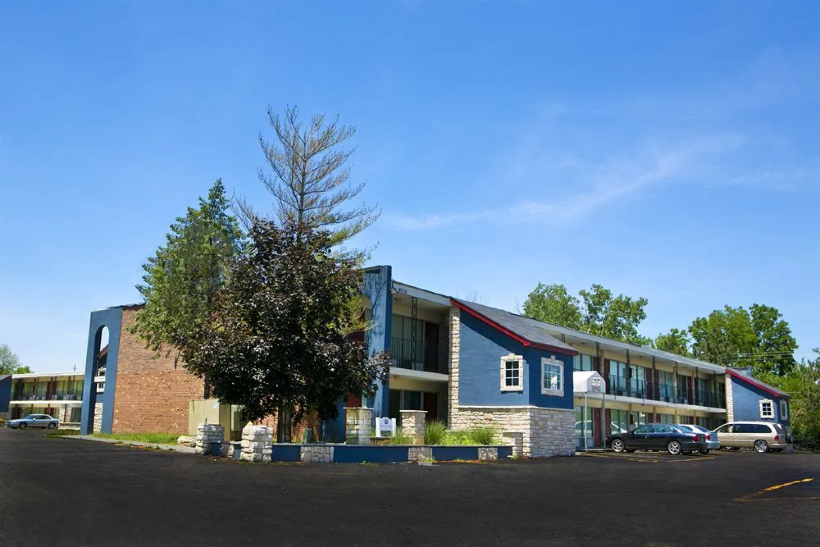 Star City Inn and Suites