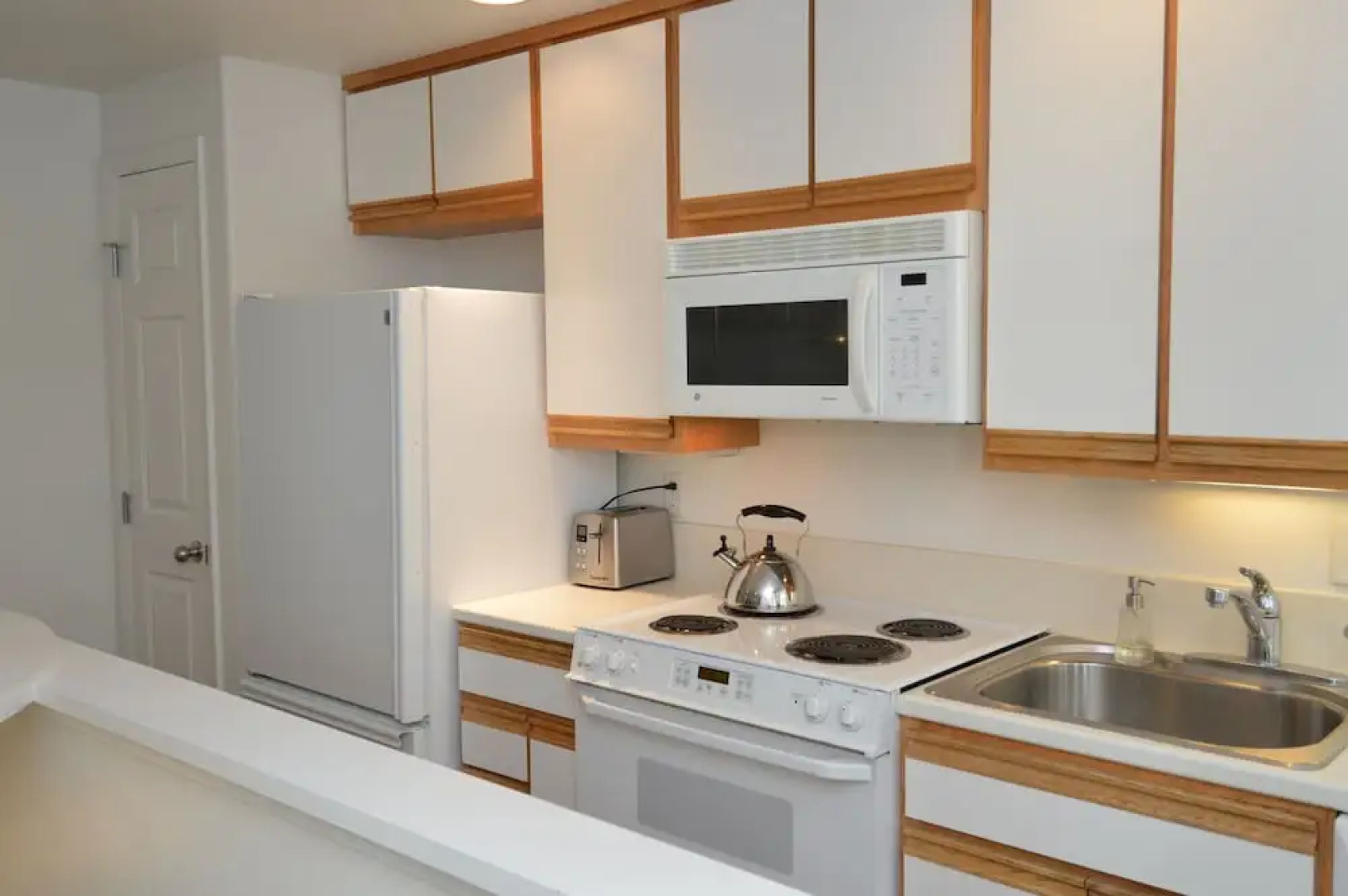 Old Hundred by Frias Properties