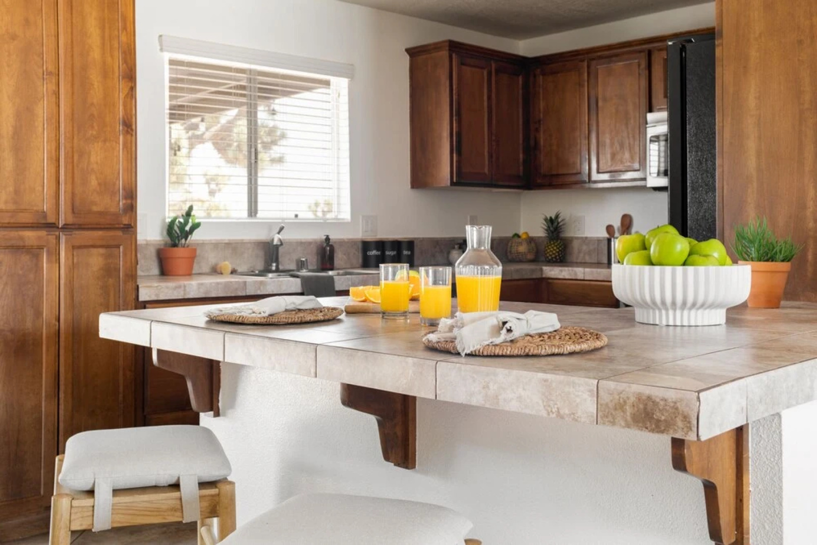 Roadrunner by Avantstay Gorgeous Desert Getaway w/ Spacious Yard & Mountain Views