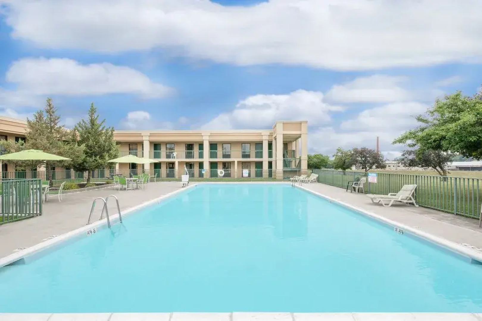 Days Inn And Suites York