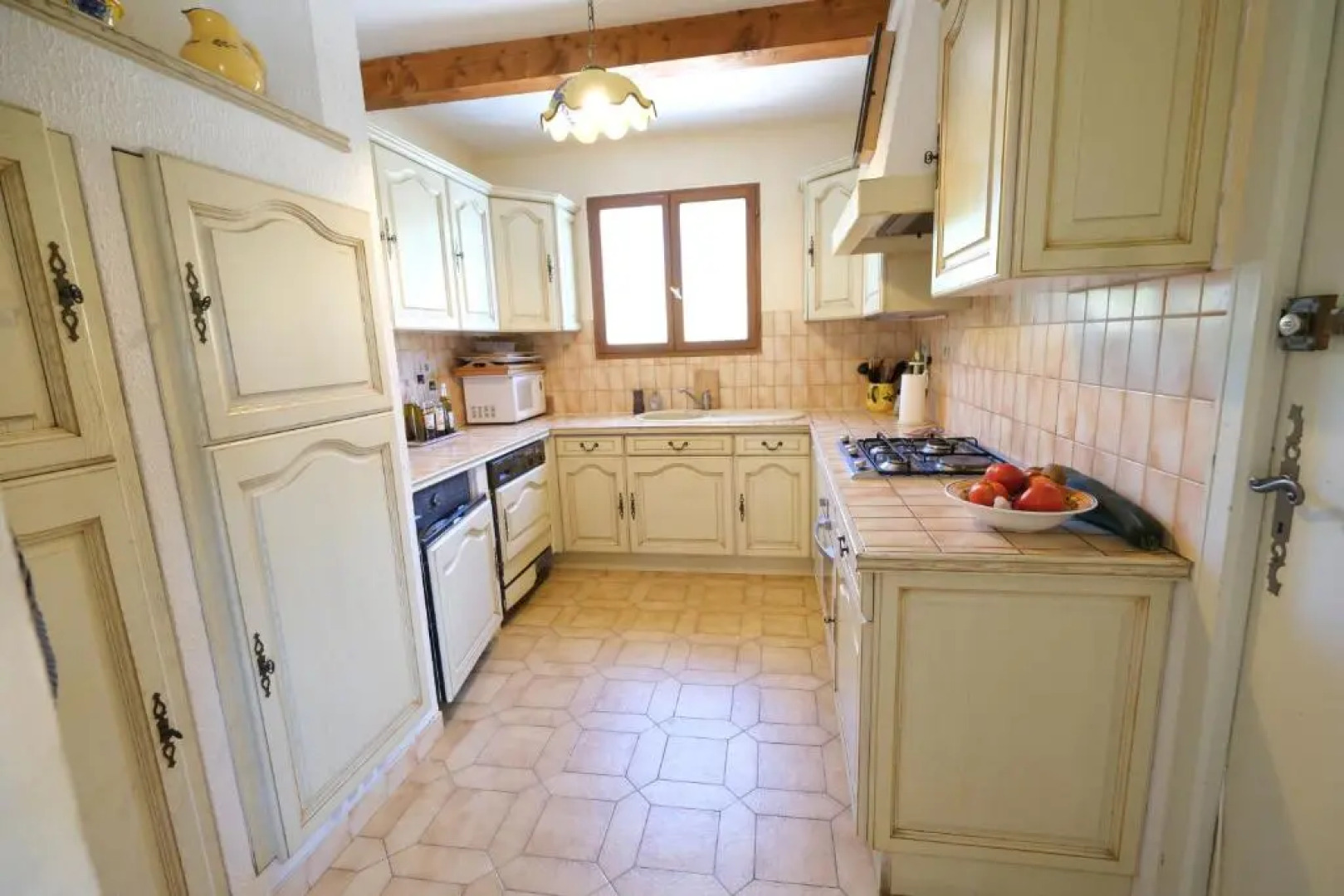 Très Agréable Location de Vacances Avec Piscine Privée Dans Le Luberon, Située En Campagne de Gargas, Proche de Roussillon, 8 Personnes, Ls2-15 Lou Classi