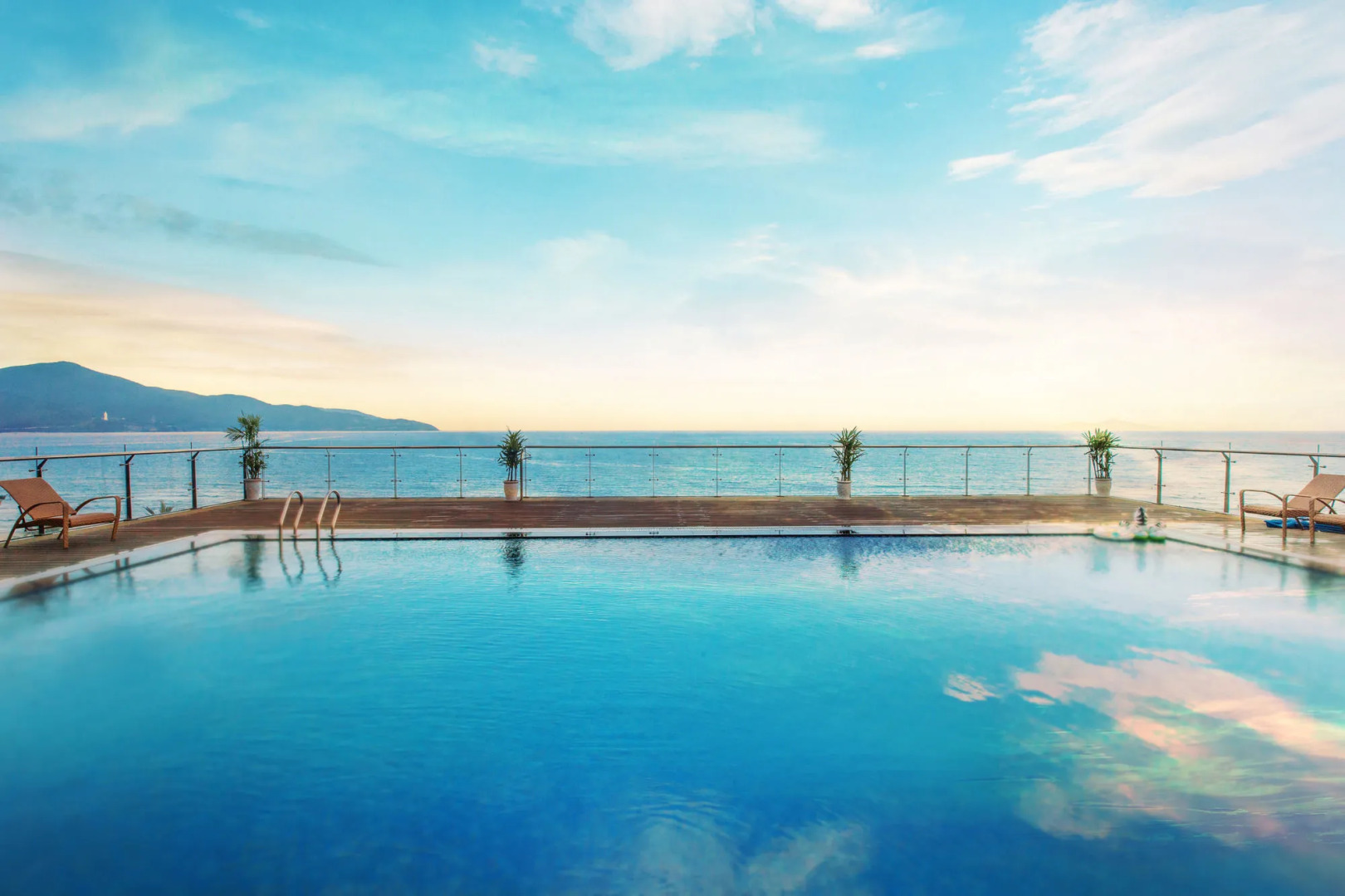 Serene Beach Hotel Danang