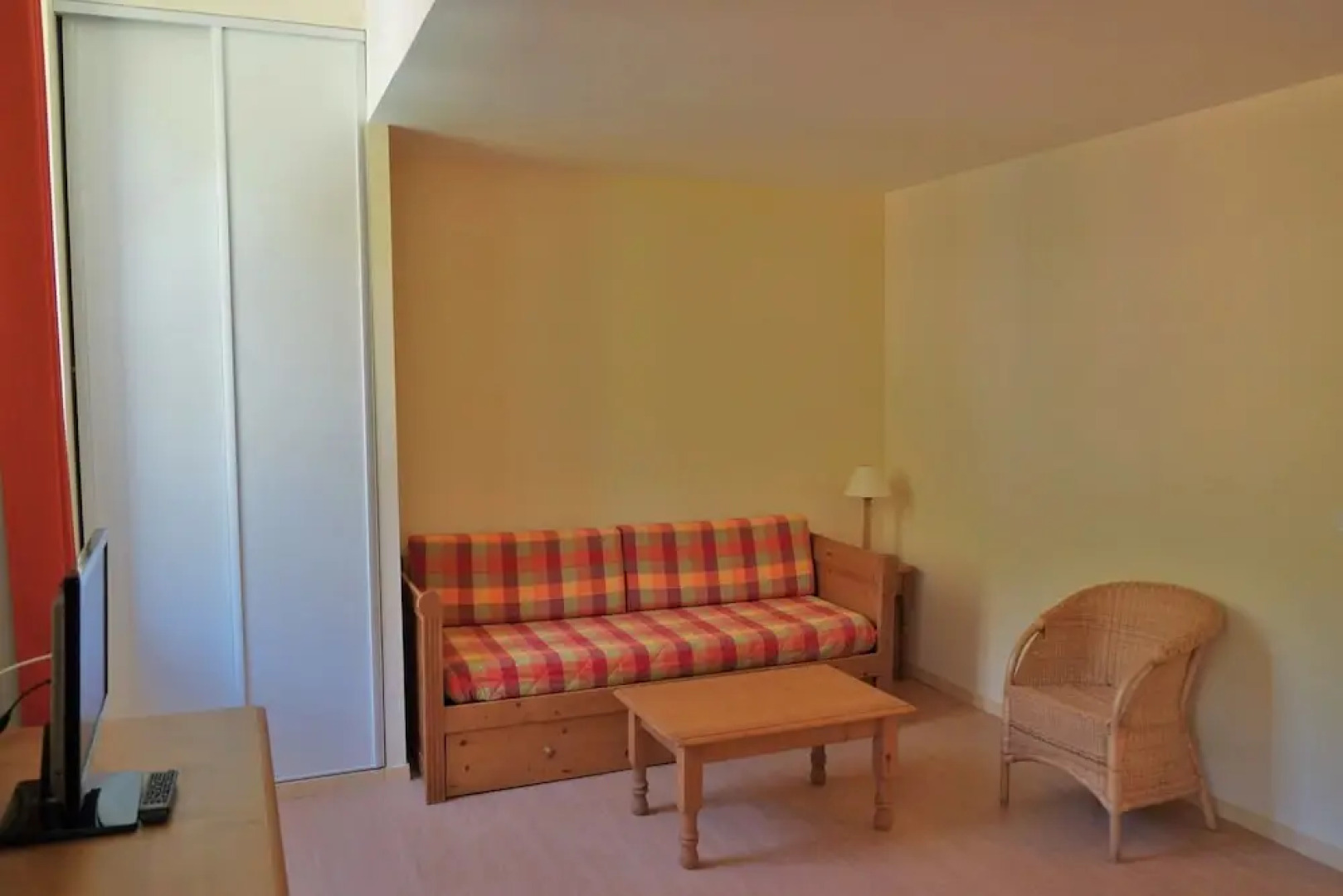 Logement n209 6pers face aux Thermes