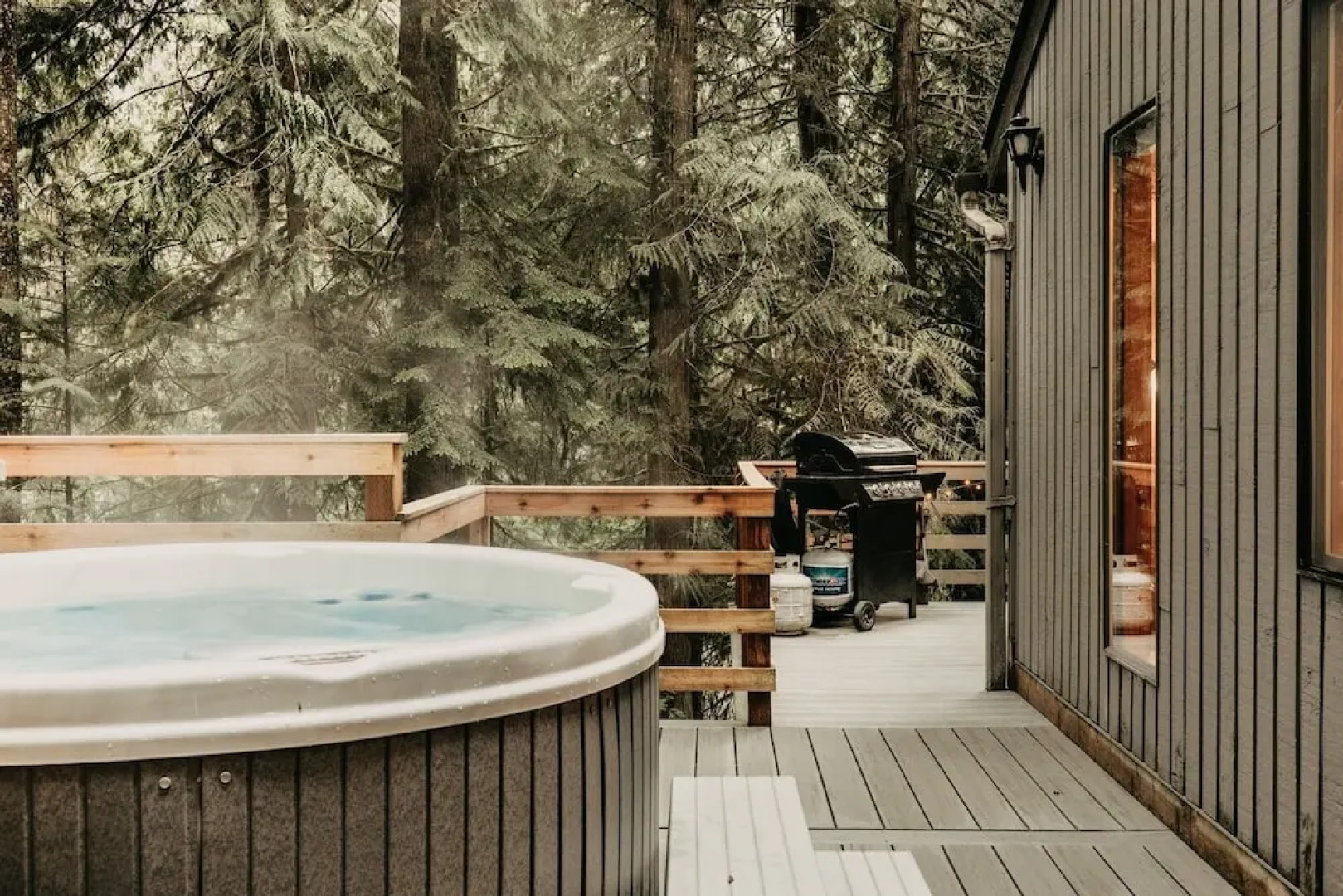 26sl - Hot Tub - Bbq - Game Room - Sleeps 8 3 Bedroom Home by RedAwning