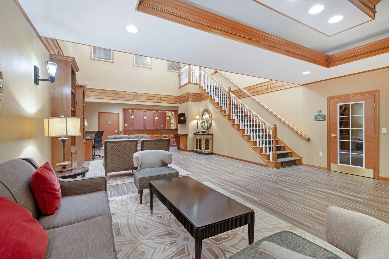 Best Western Plus Bradbury Inn & Suites