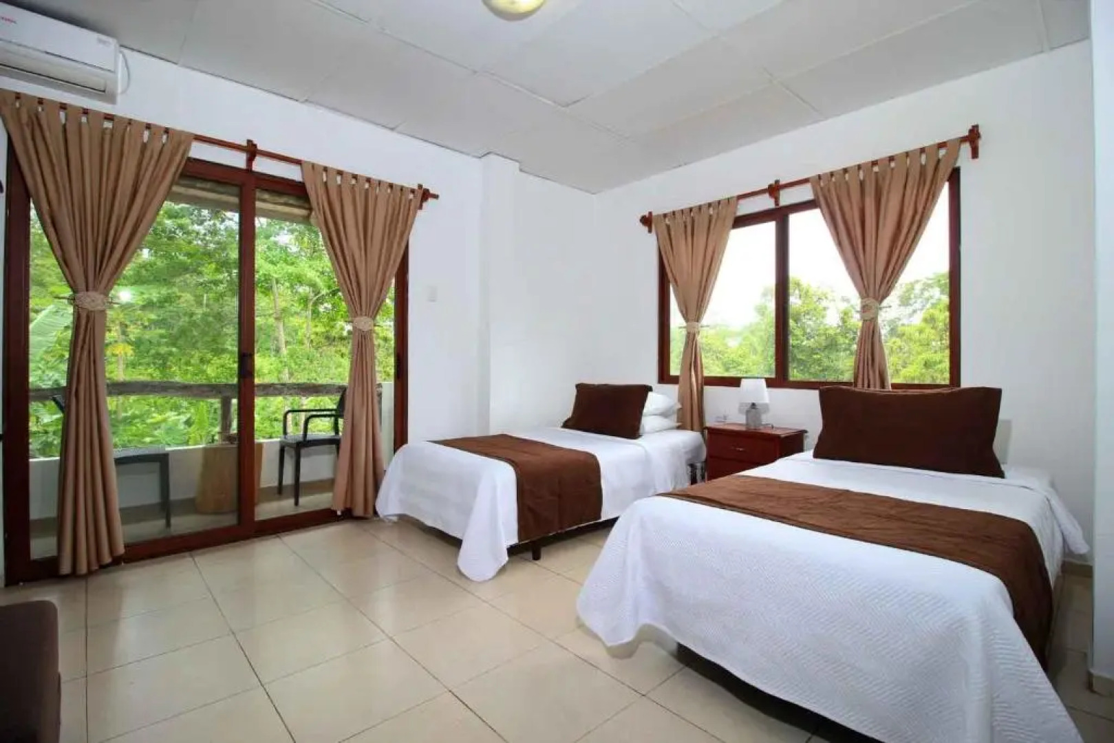 Natura Gardens Galápagos Hotel