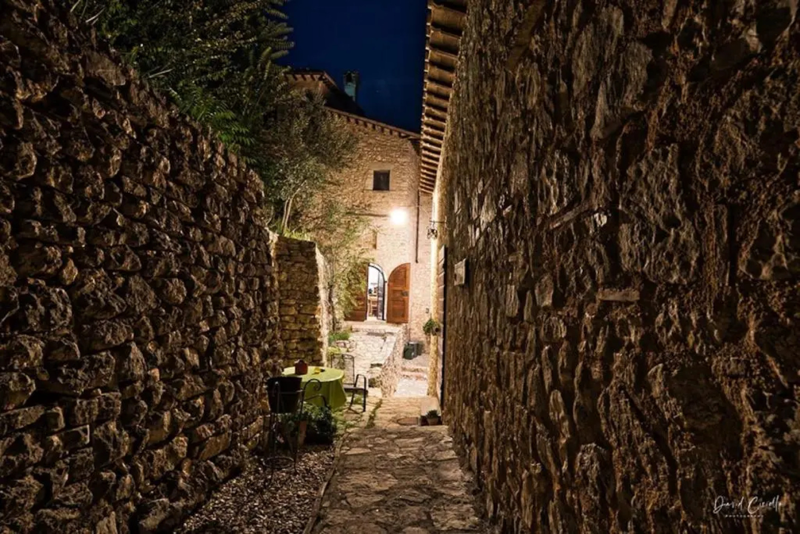 Guesthouse Runcini dormire in un borgo medievale