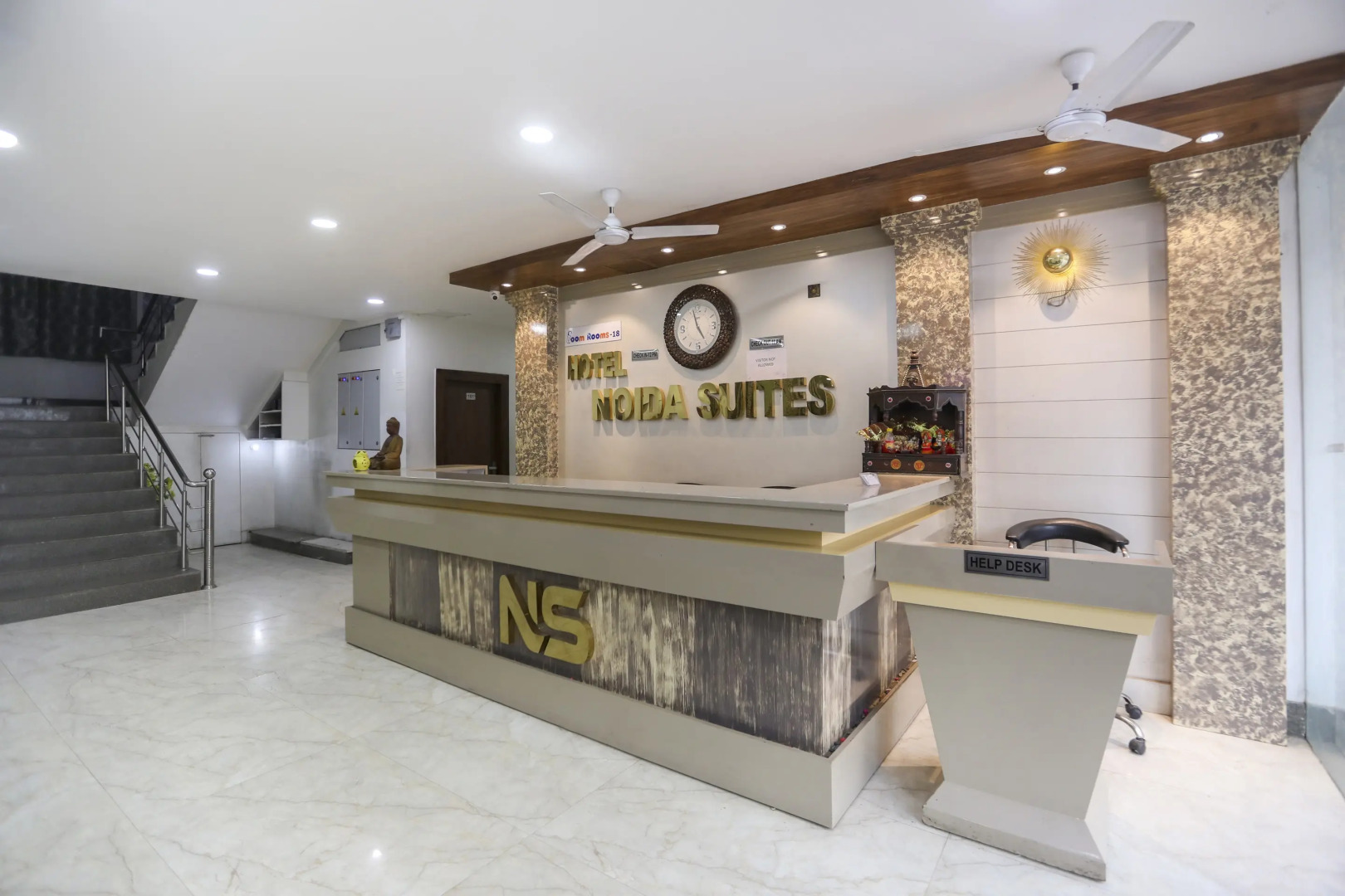 Hotel Noida Suites
