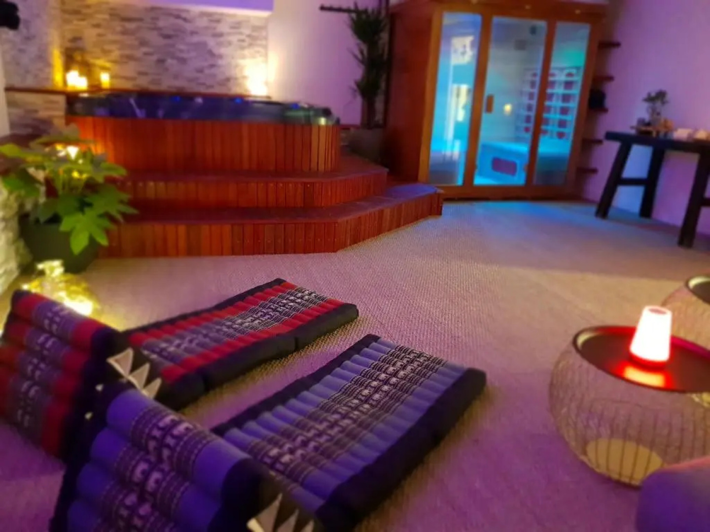 Suite room jacuzzi sauna privatif illimité Clisson