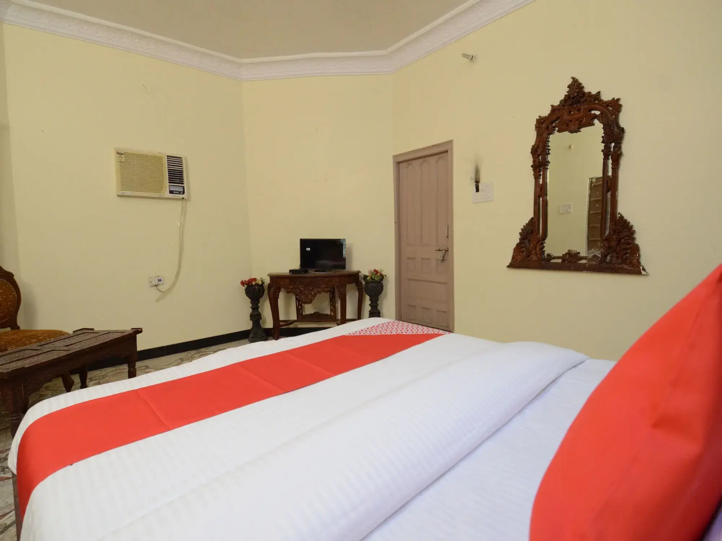 OYO 17368 Ranibagh Palace