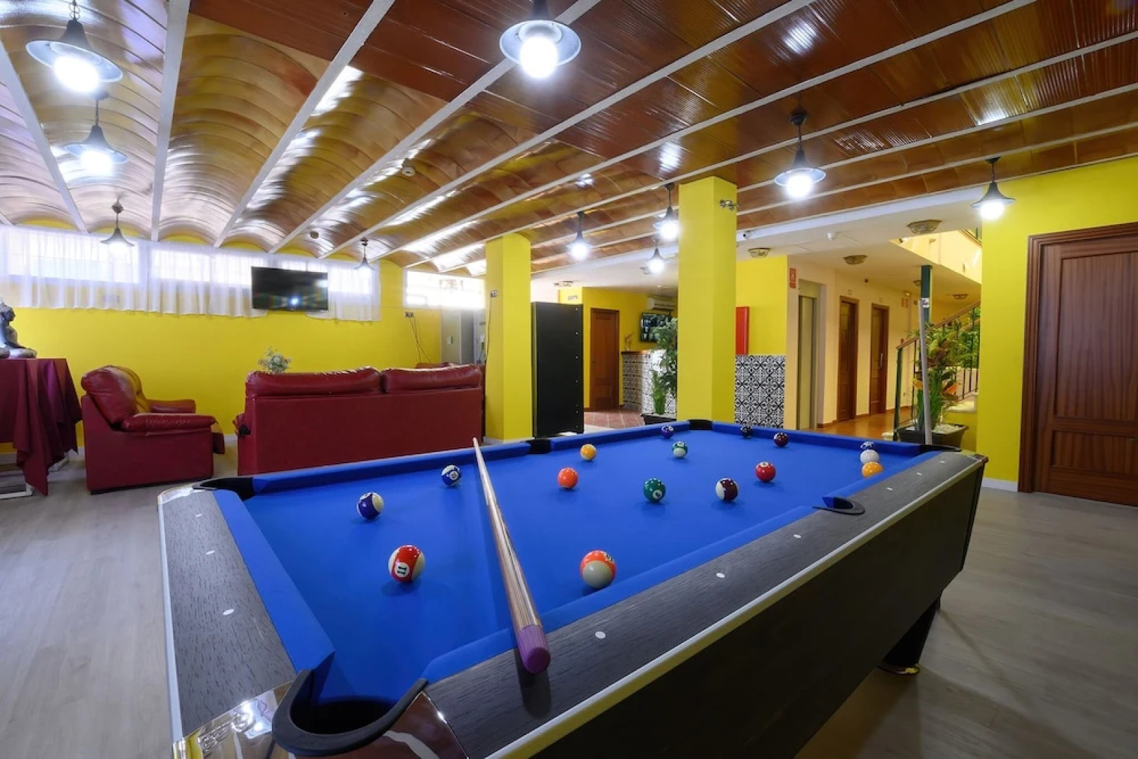 Отель H28 Camas