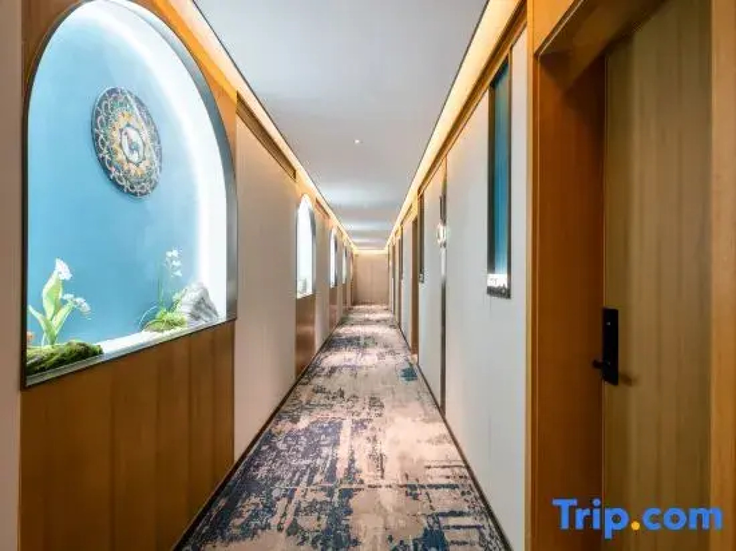 Yinhua Business Hotel