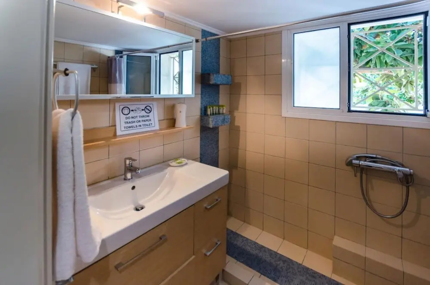 Aquarius - Glyfada Detached House