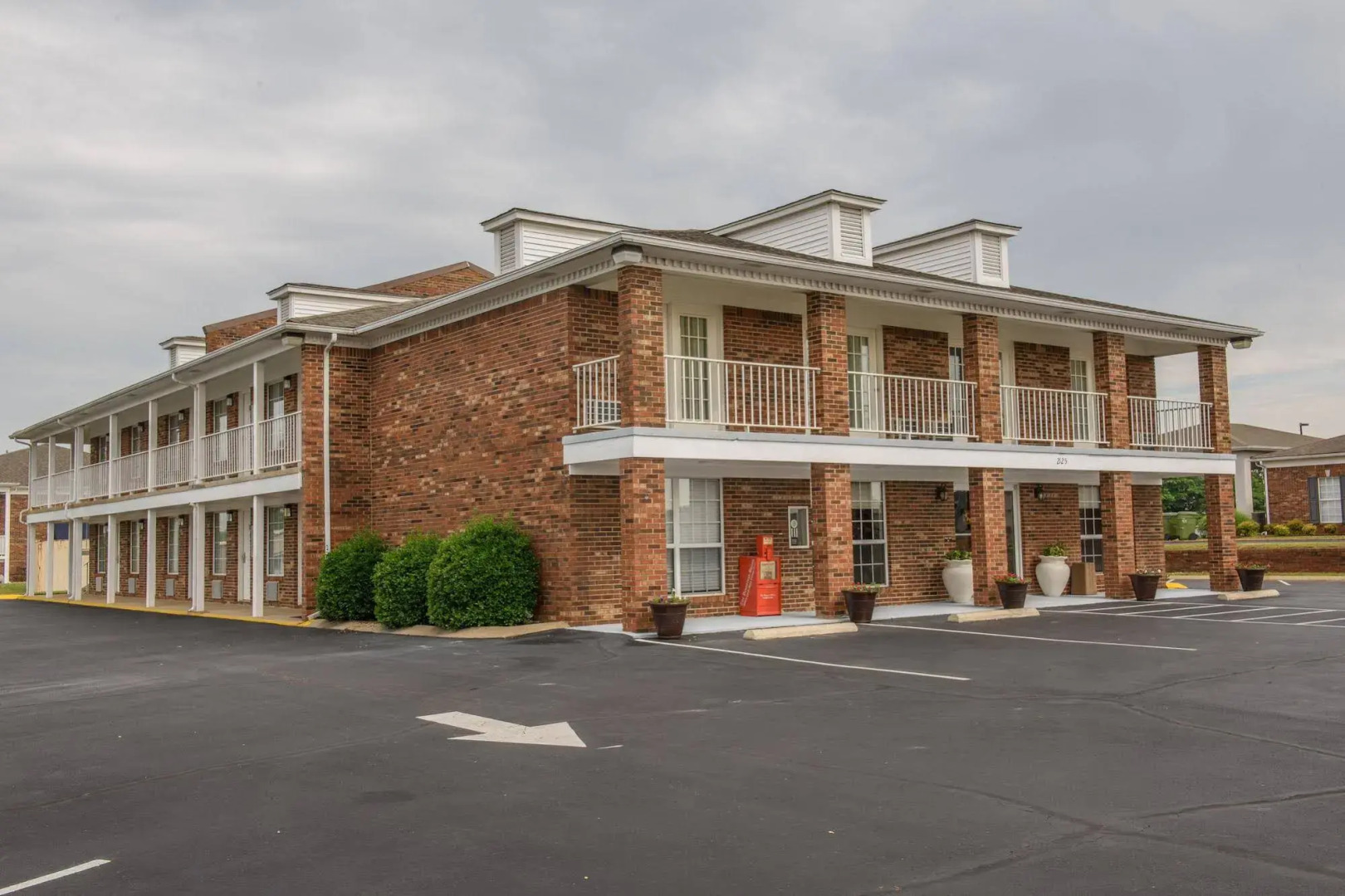 Richland Inn Lawrenceburg