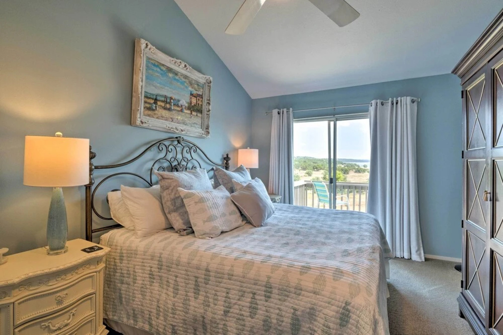 Waterfront Lake Travis Home w/ Pool Access!